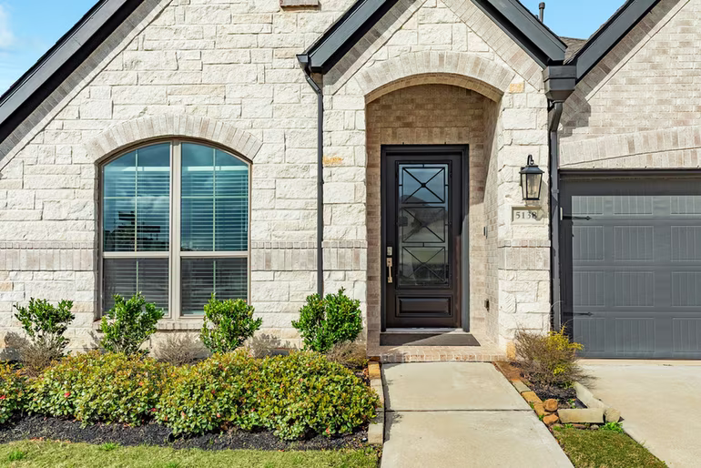 Photo 4 of 5138 Walnut Grove Lane, Manvel, TX