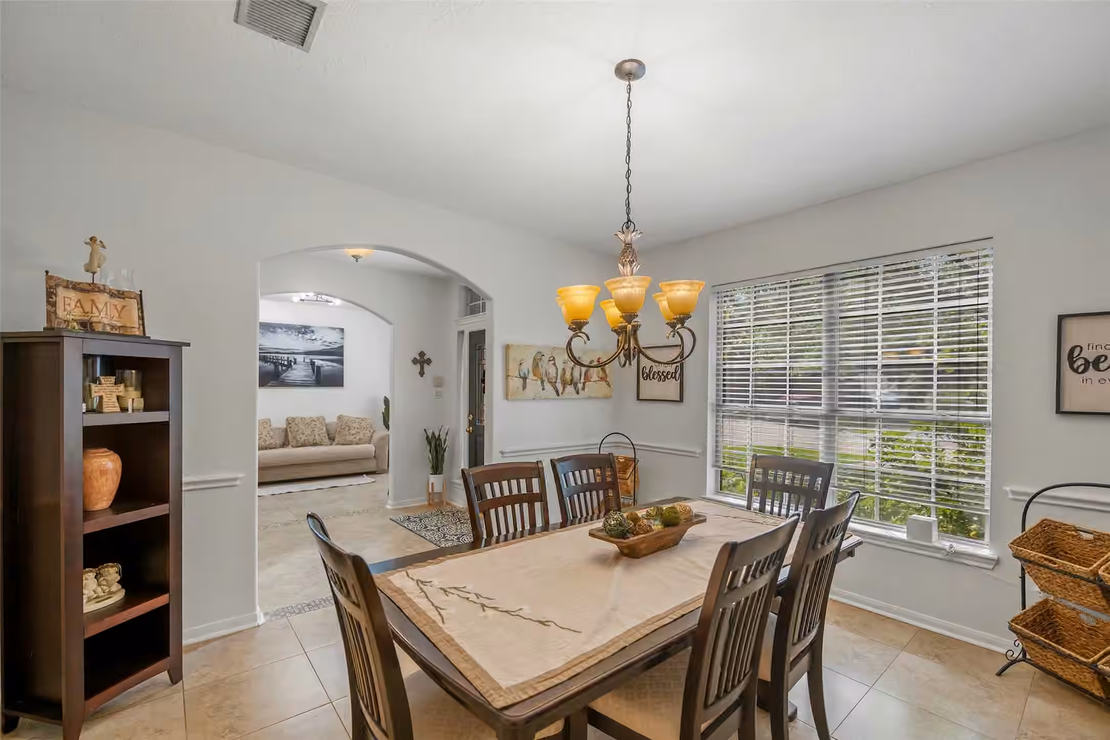 Photo 7 of 11910 Susie Court, Pinehurst, TX