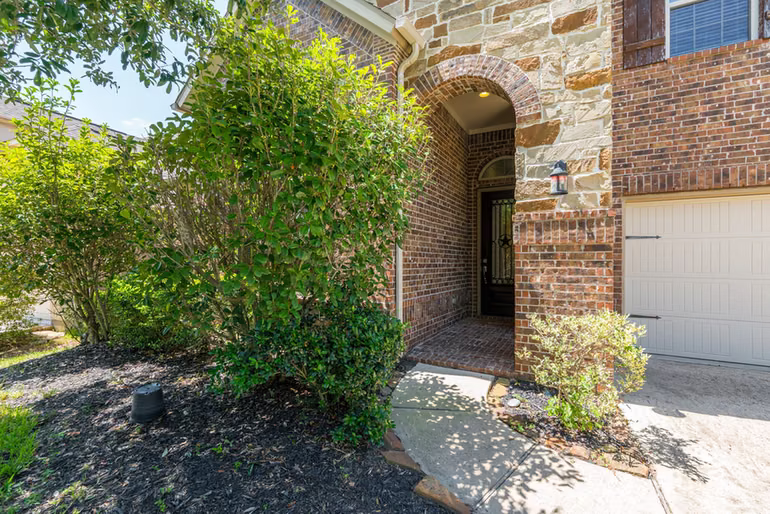 Photo 6 of 31 Whispering Thicket Place, The Woodlands, TX