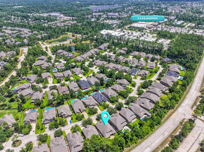 Photo 7 of 31 Whispering Thicket Place, The Woodlands, TX