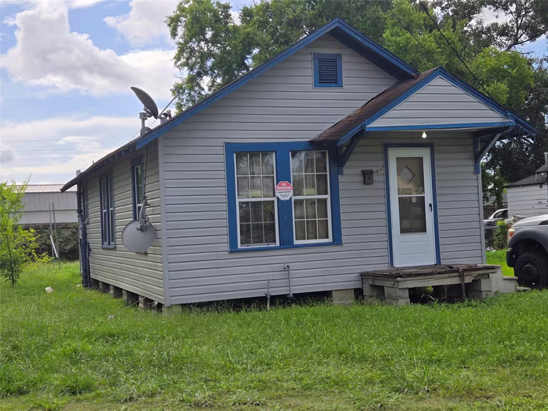 Photo 2 of 5604 Gano, Houston, TX