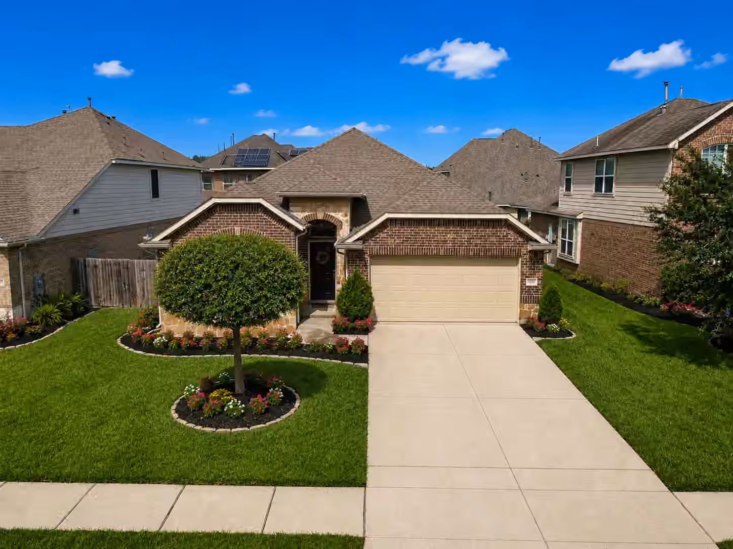 Photo of 13806 Kodiak Brown Bear Street, Crosby, TX