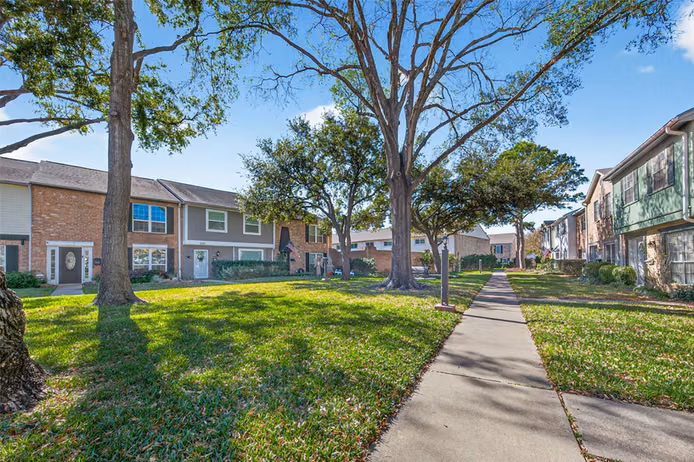 Photo 4 of 14381 Still Meadow Drive, Houston, TX