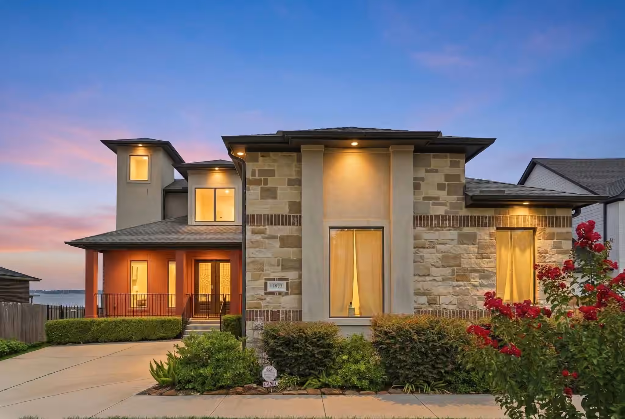 Photo 2 of 18922 Vantage View Lane, Houston, TX