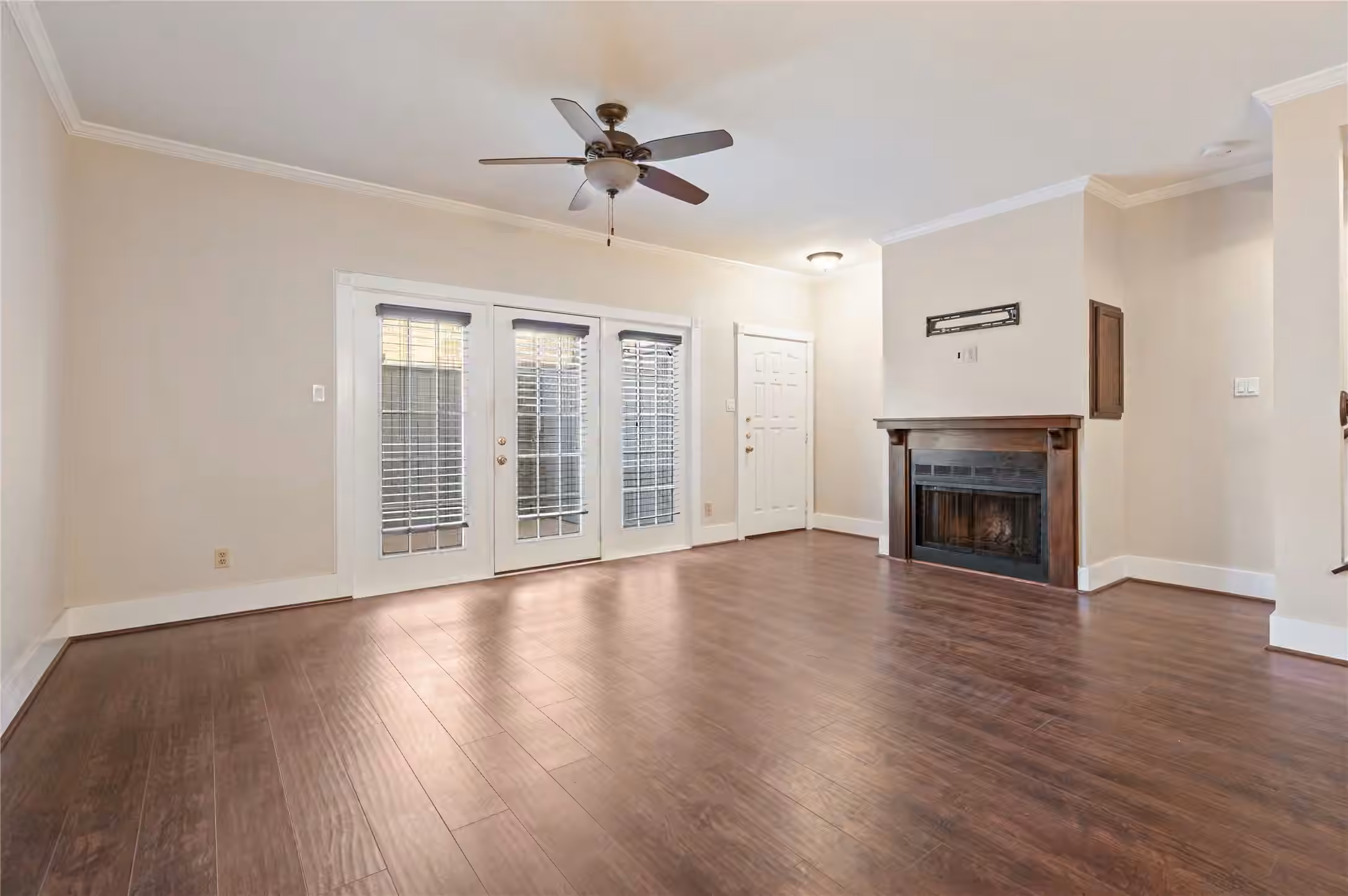 Photo 7 of 332 Wilcrest Drive 332, Houston, TX