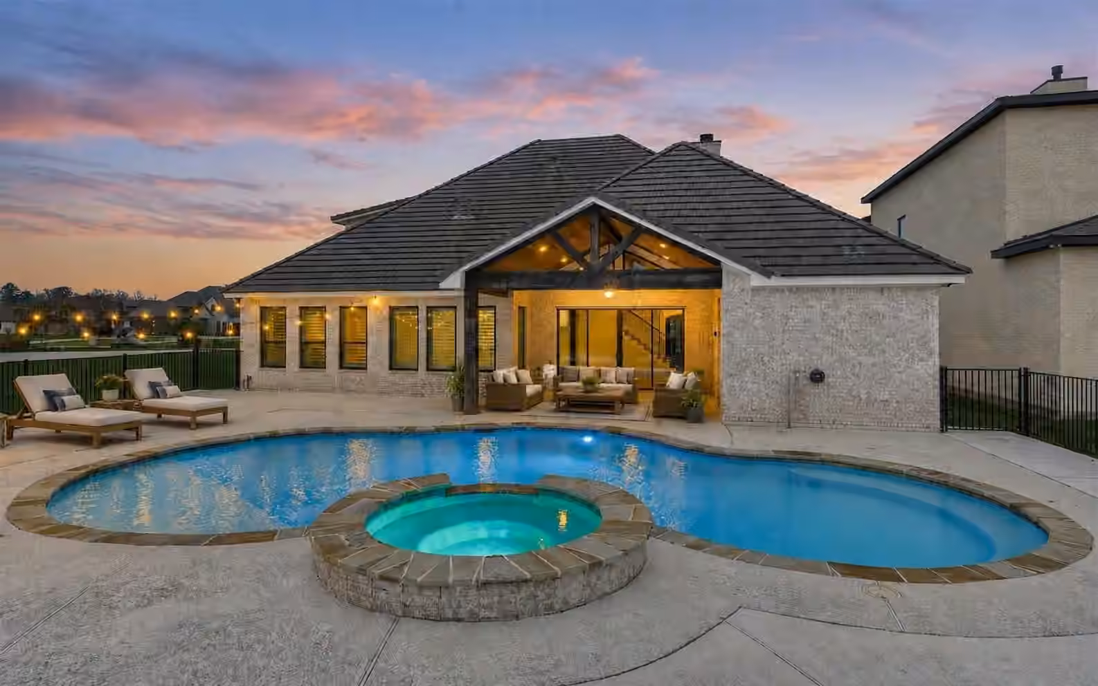Photo 4 of 11618 Renaissance Drive, Montgomery, TX