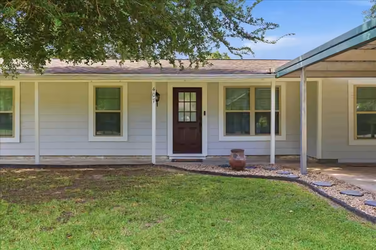 Photo 3 of 407 Cypress Avenue, Winnie, TX