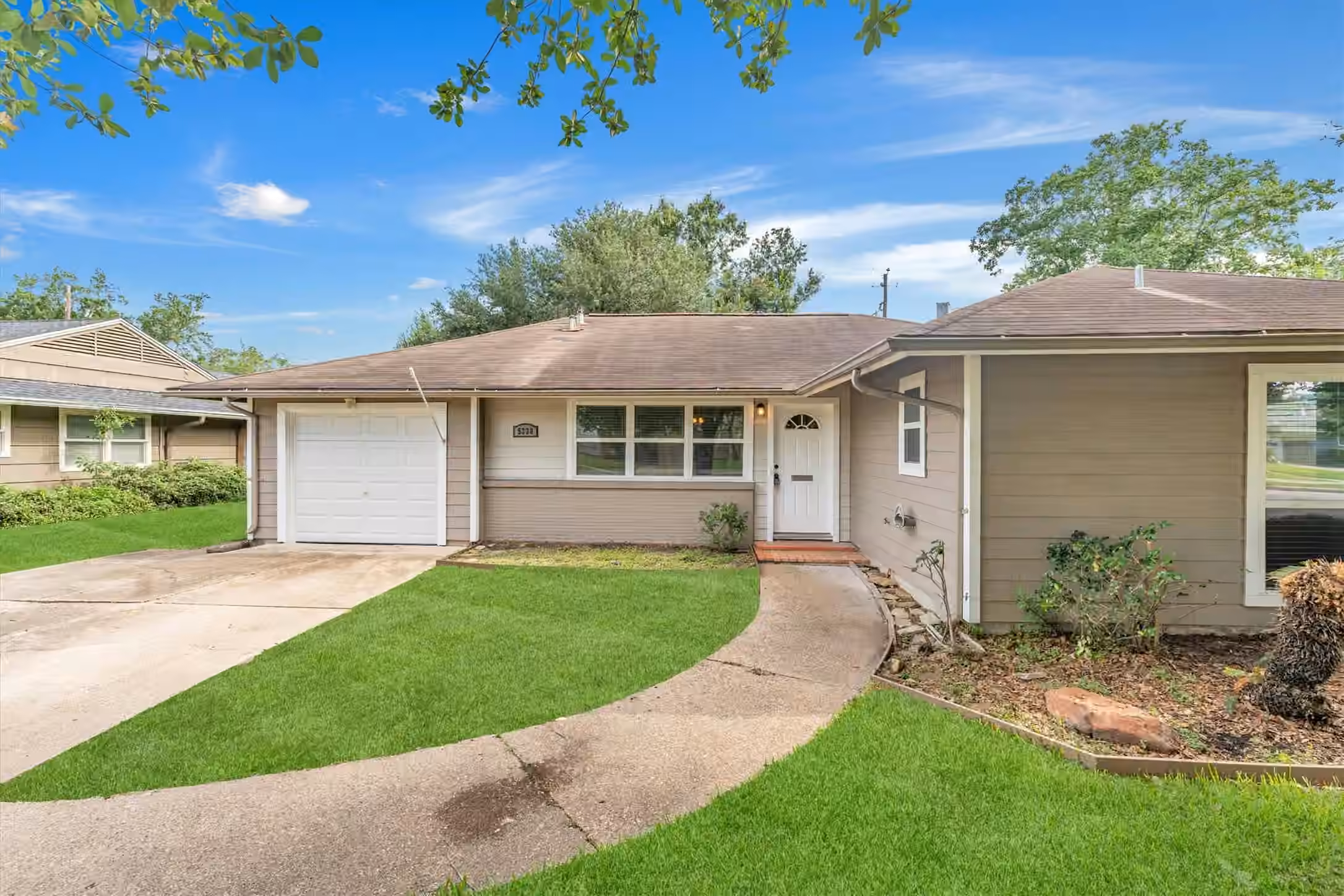 Photo 6 of 5330 Pagewood Lane, Houston, TX