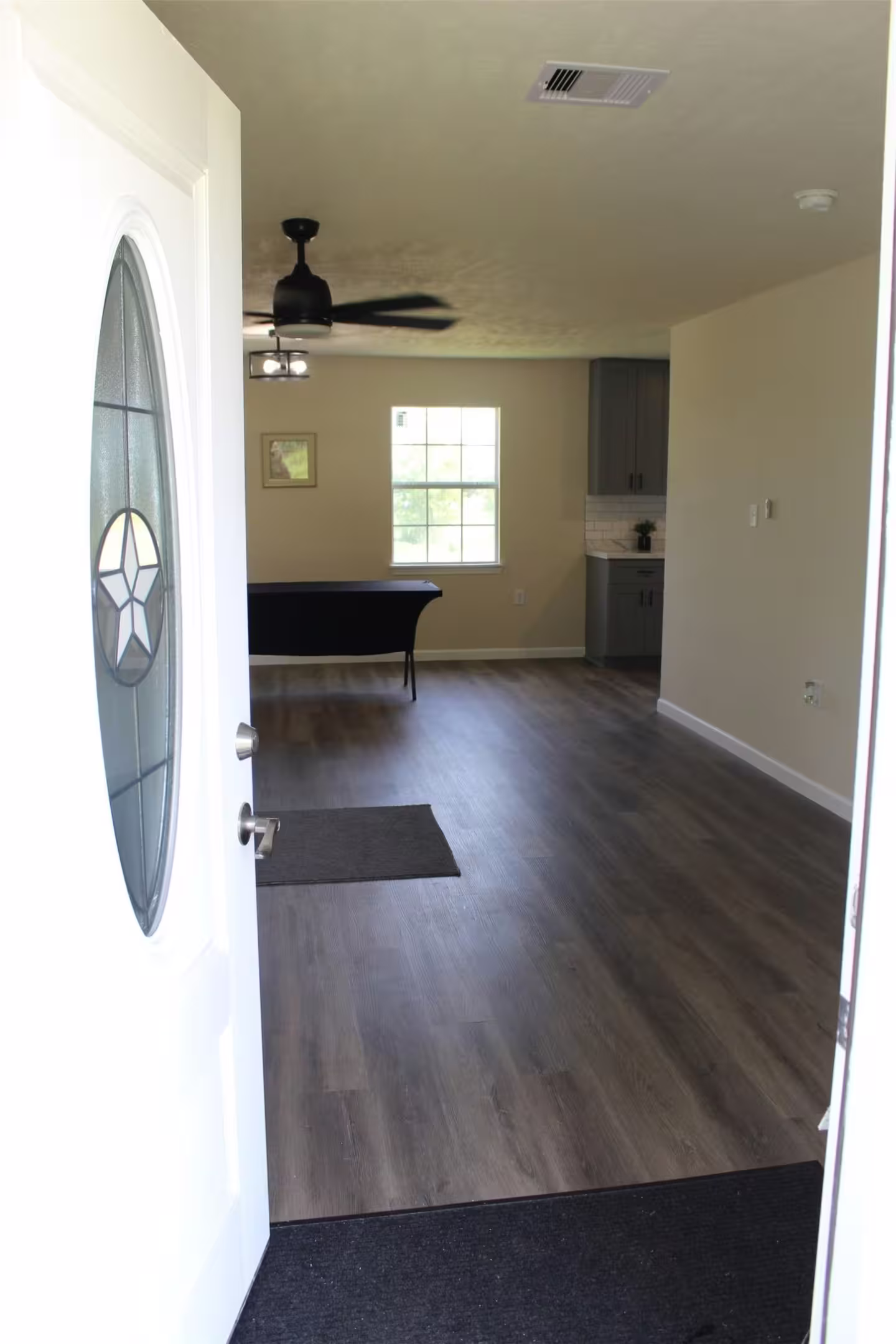 Photo 4 of 2547 Bob Mathews Street, Bedias, TX