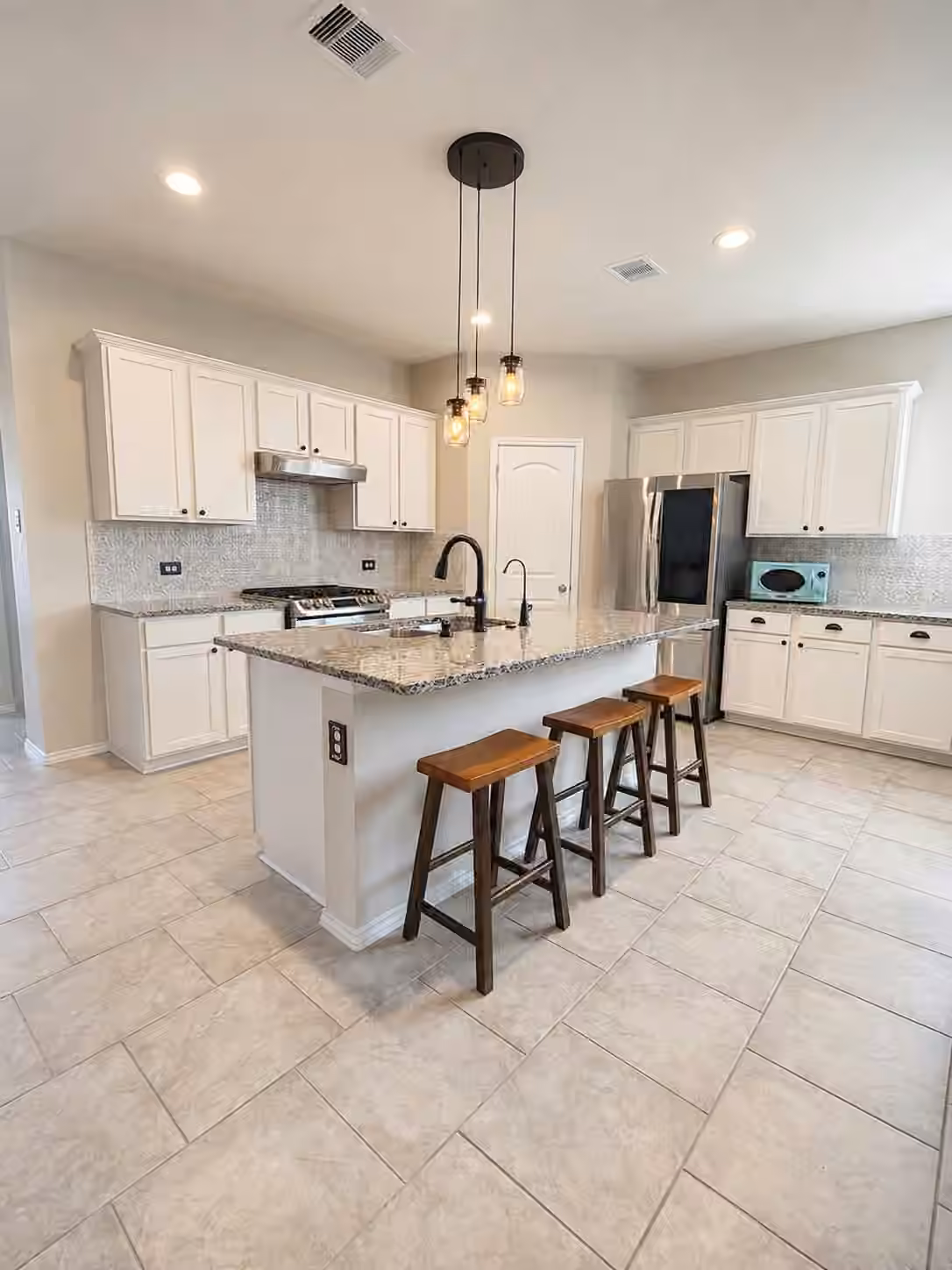 Photo 4 of 12001 New River Court, Conroe, TX