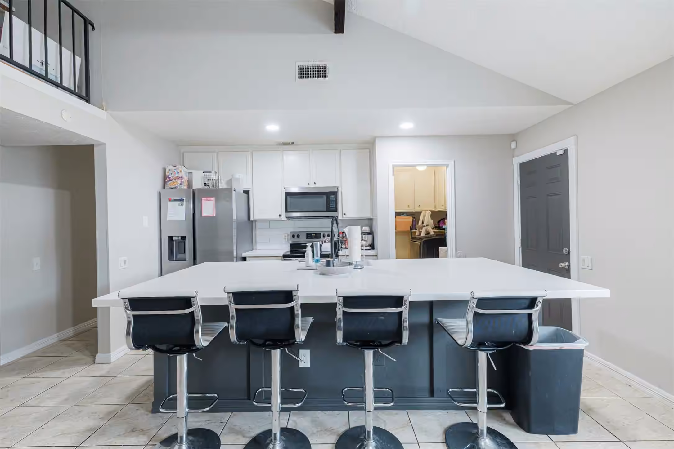 Photo 6 of 9116 Wilcrest Drive 9116, Houston, TX