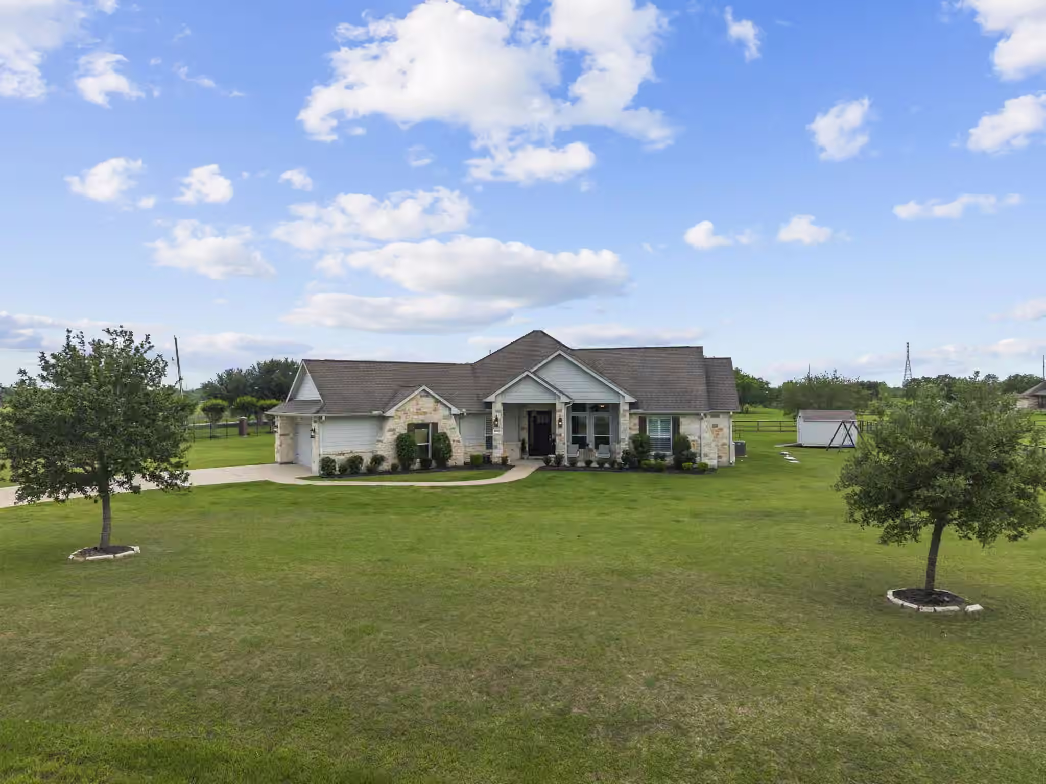 Photo 2 of 16003 Three Oaks Boulevard, Santa Fe, TX