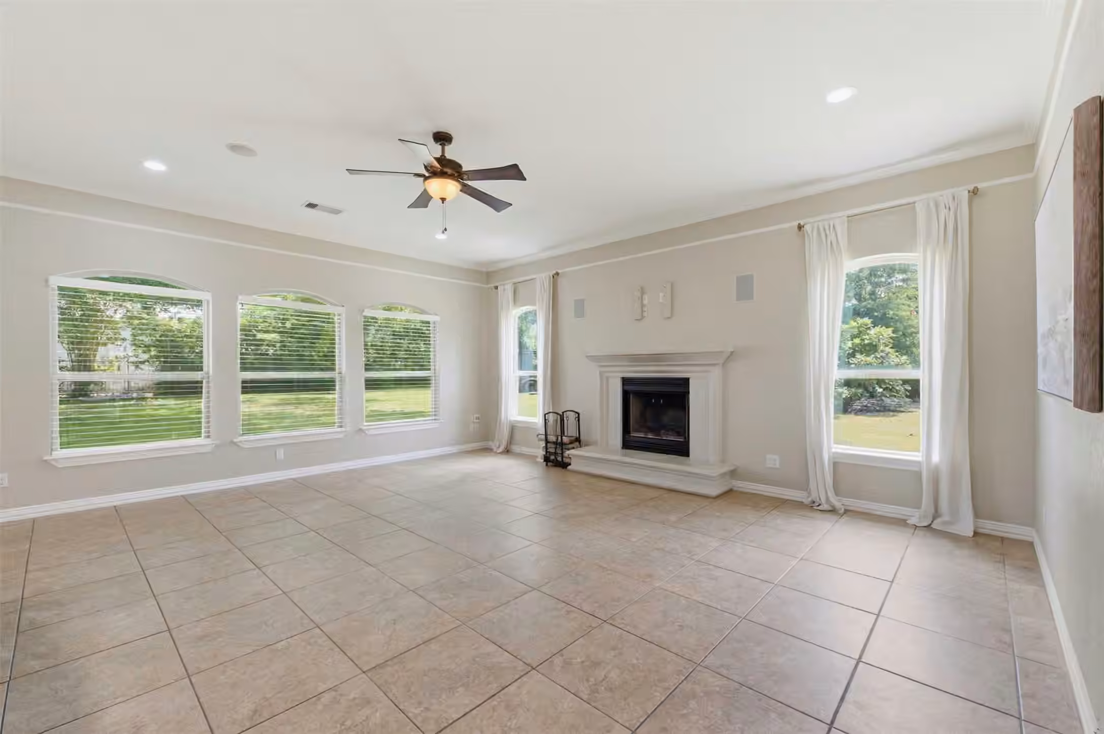 Photo 5 of 14494 Diamondhead N, Conroe, TX