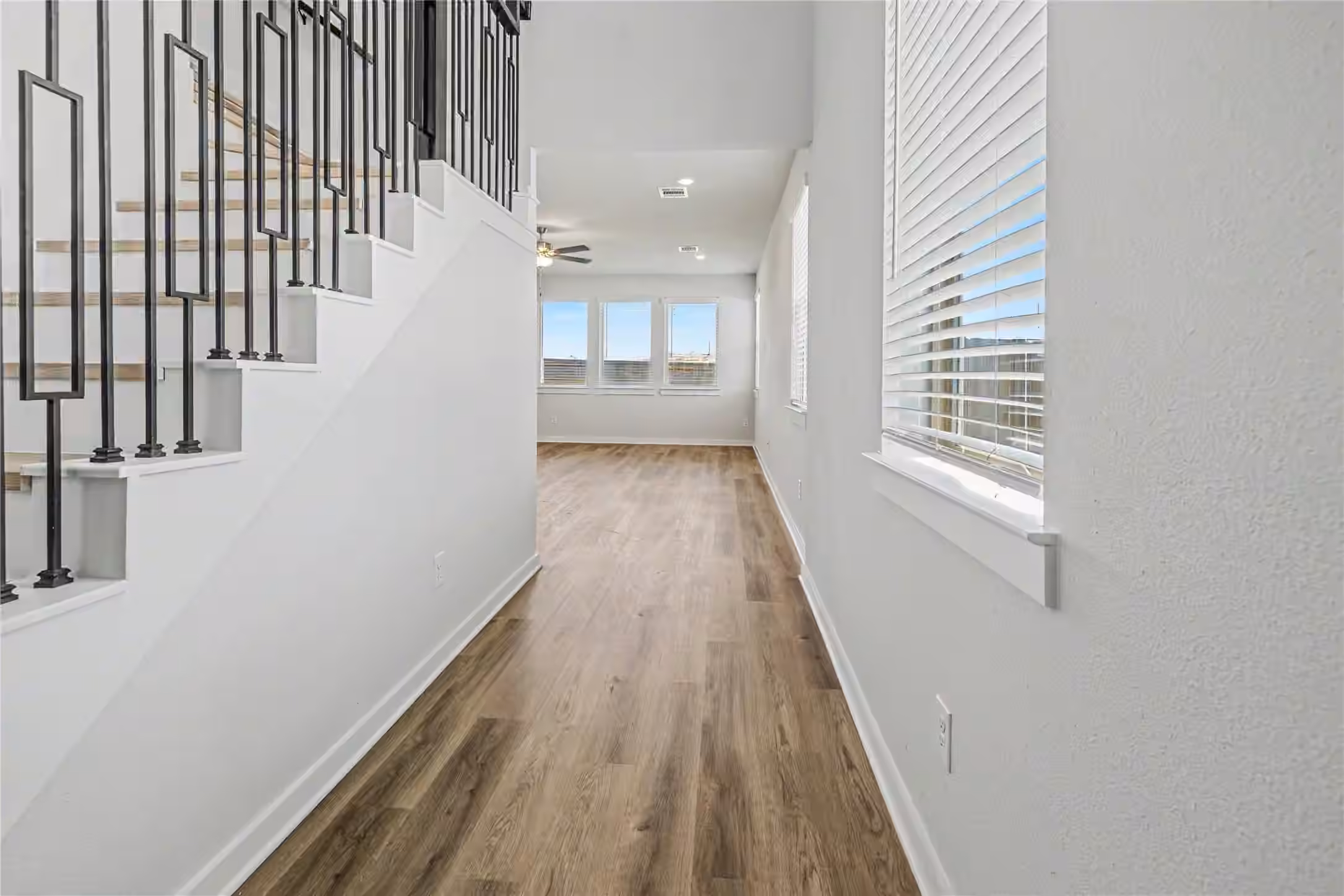 Photo 7 of 6427 Bolinas Ct, Rosharon, TX