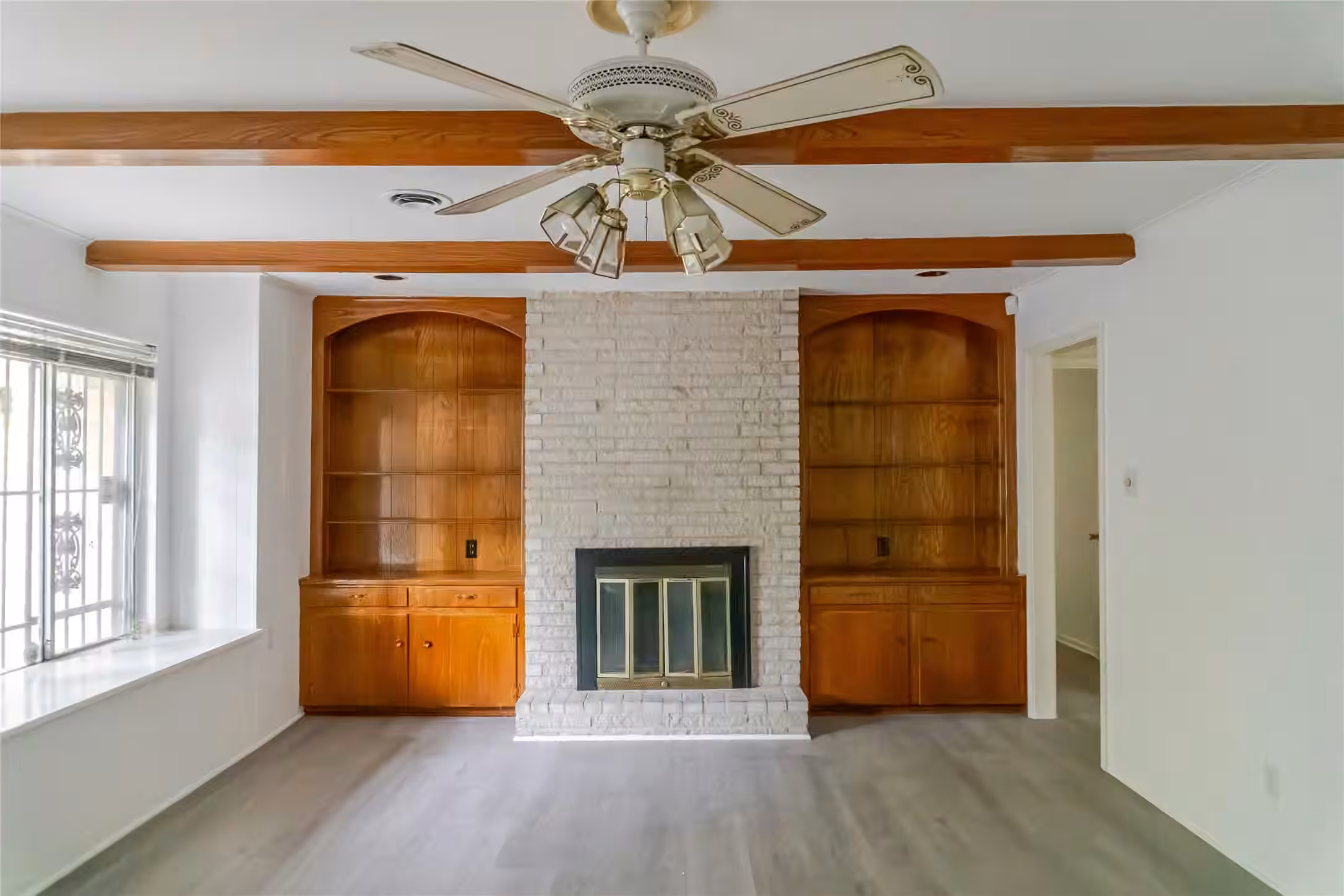 Photo 3 of 8526 Dashwood Drive, Houston, TX