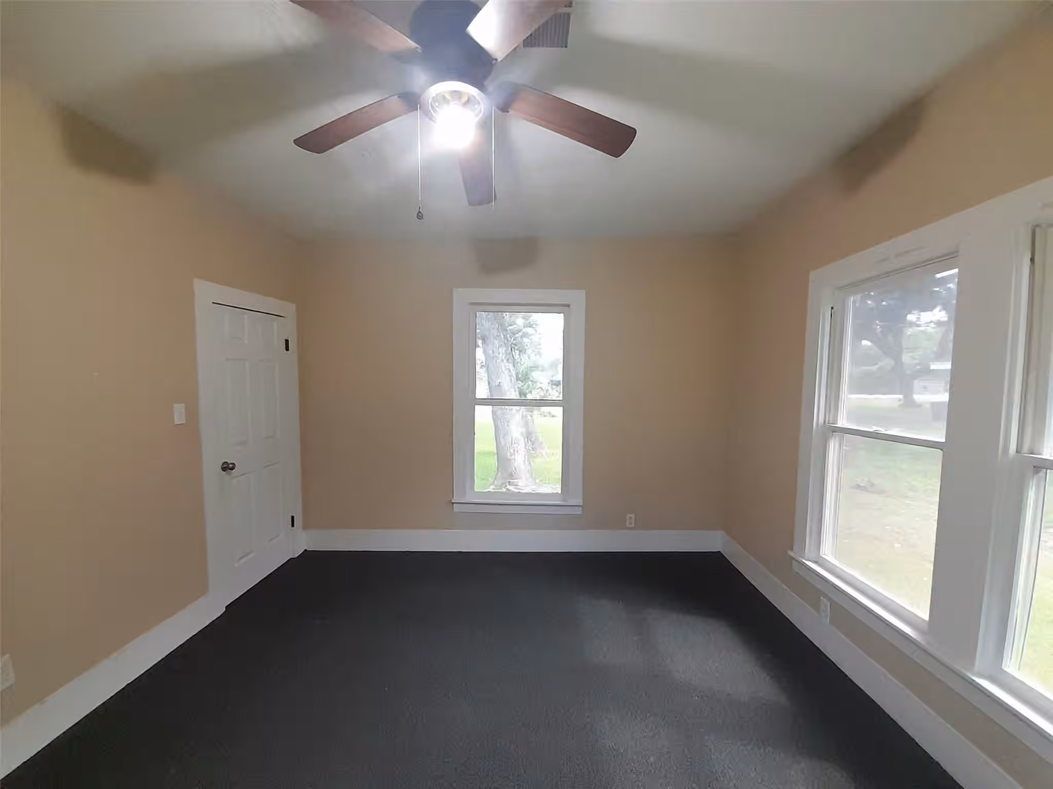 Photo 4 of 1003 Bob Smith Road, Baytown, TX