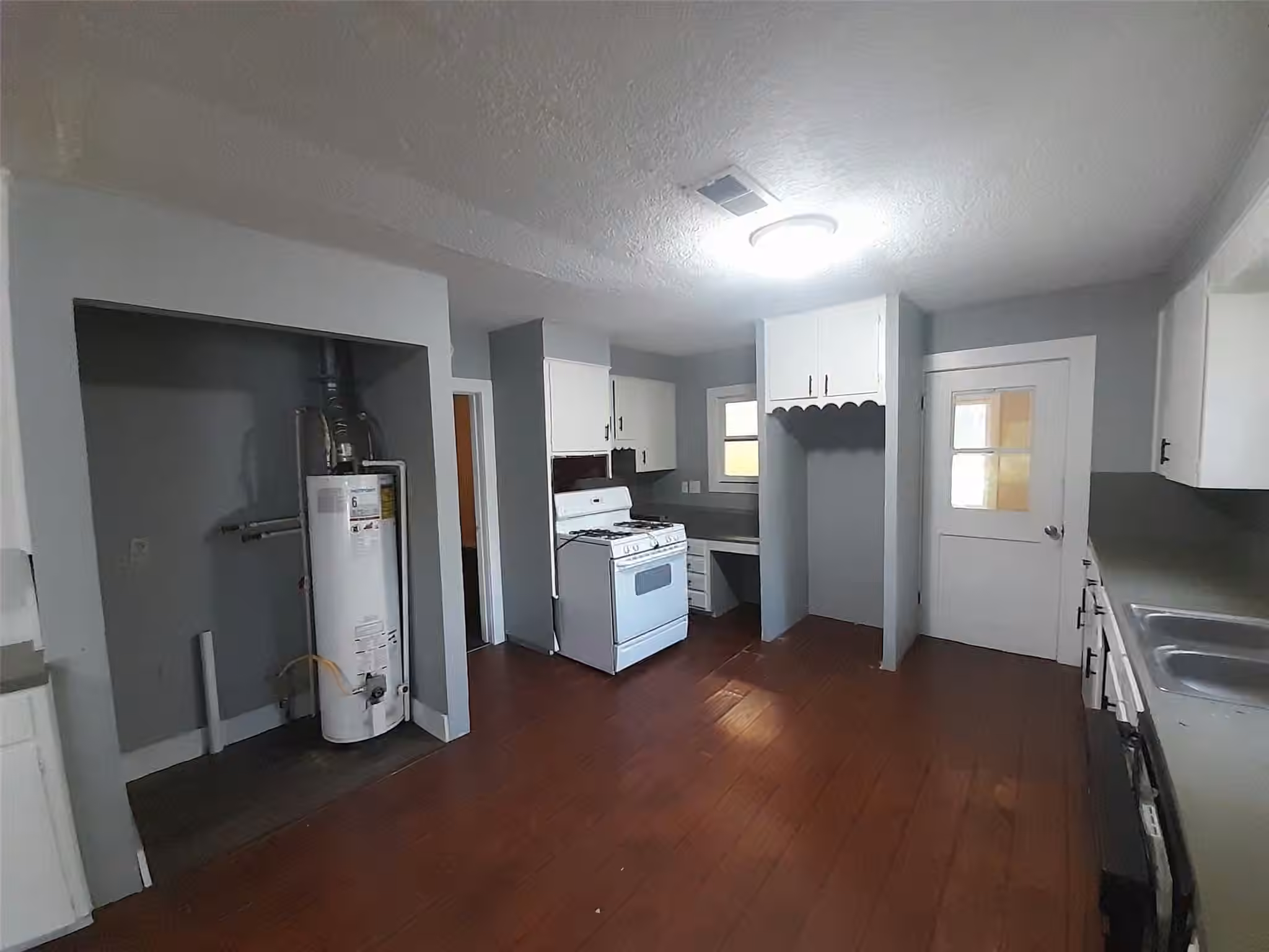 Photo 5 of 1003 Bob Smith Road, Baytown, TX