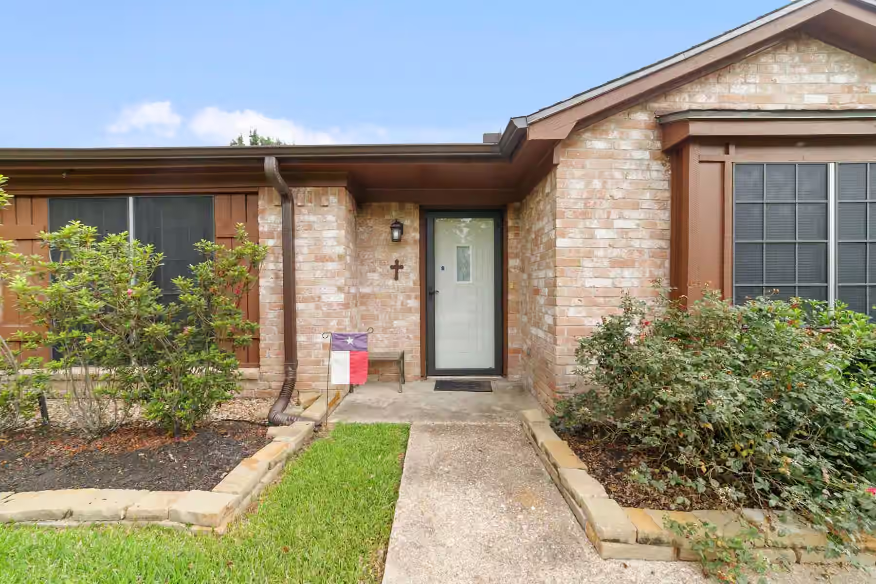 Photo 4 of 25902 Fairbrook Lane, Spring, TX