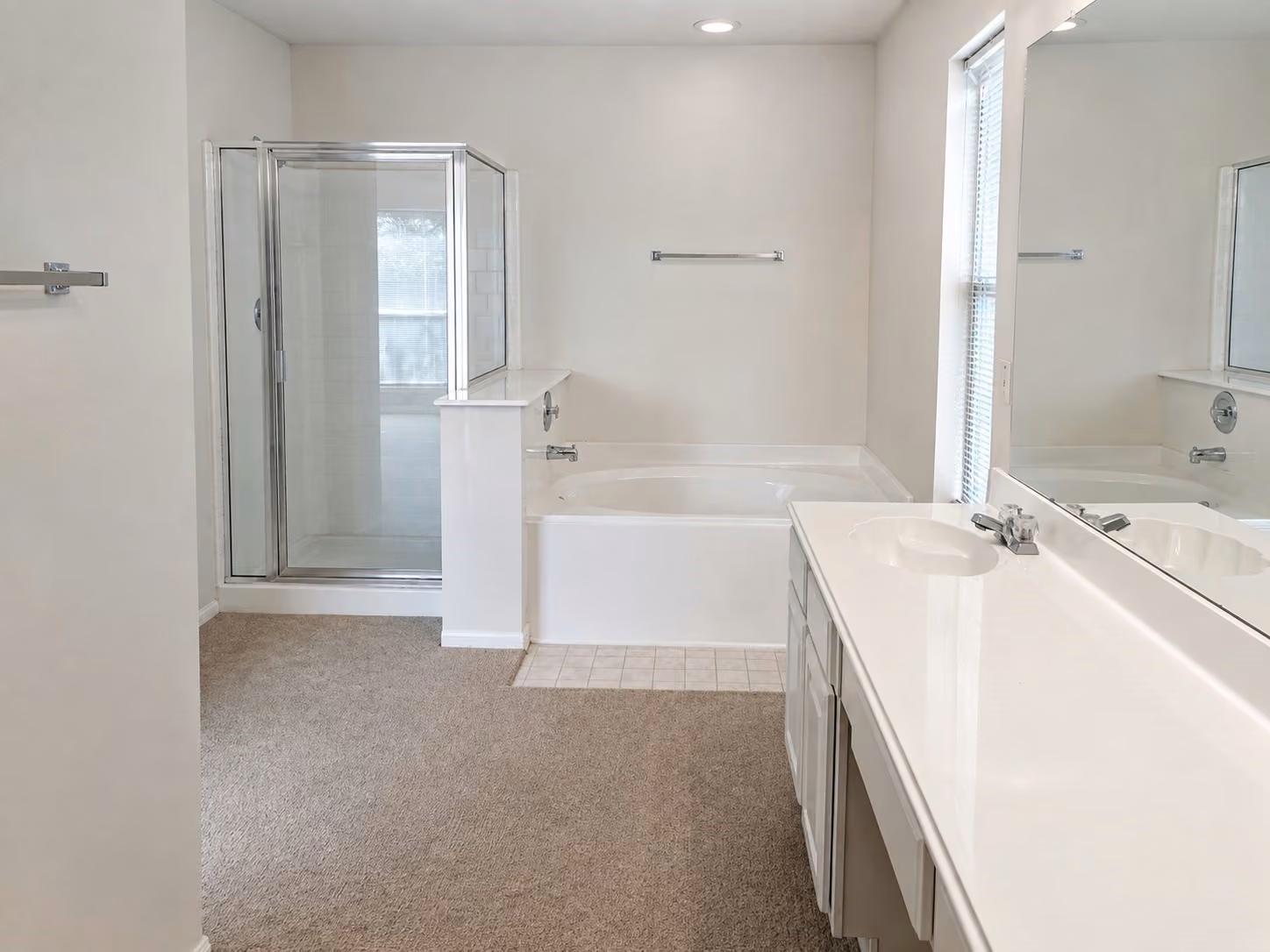 Photo 7 of 3904 Spring Circle Drive E, Pearland, TX