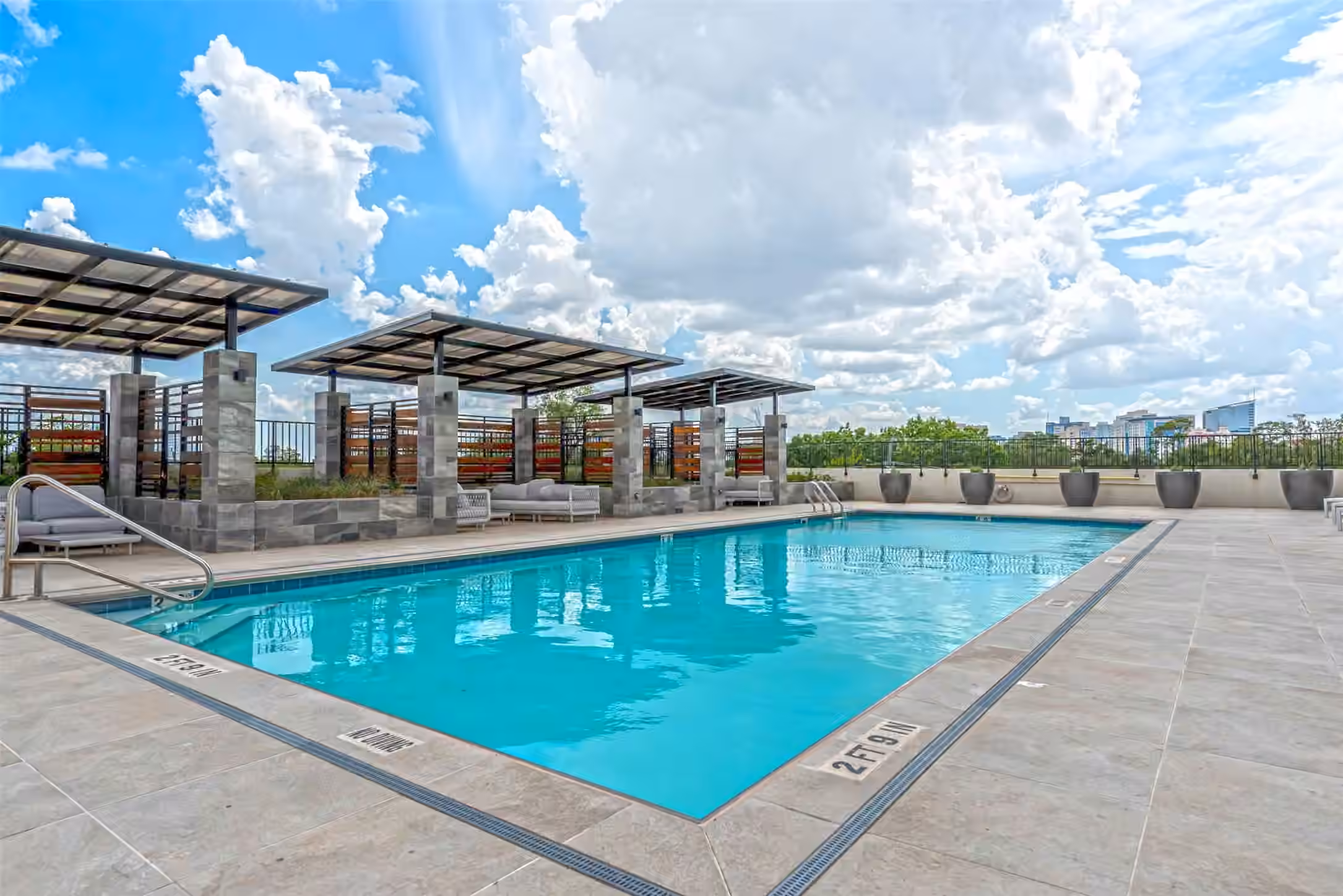 Photo 7 of 1701 Hermann Drive 14B, Houston, TX