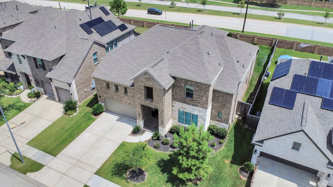 Photo of 19910 Southern Stream Drive, Cypress, TX