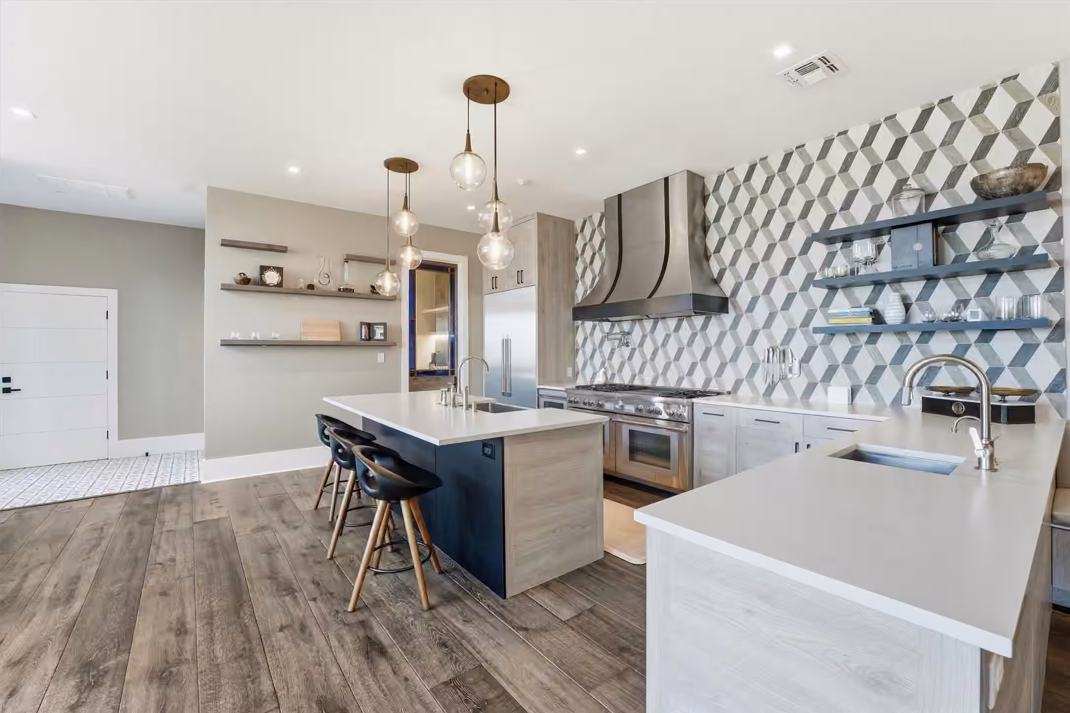 Photo 6 of 1721 Bayou Shore Drive, Galveston, TX