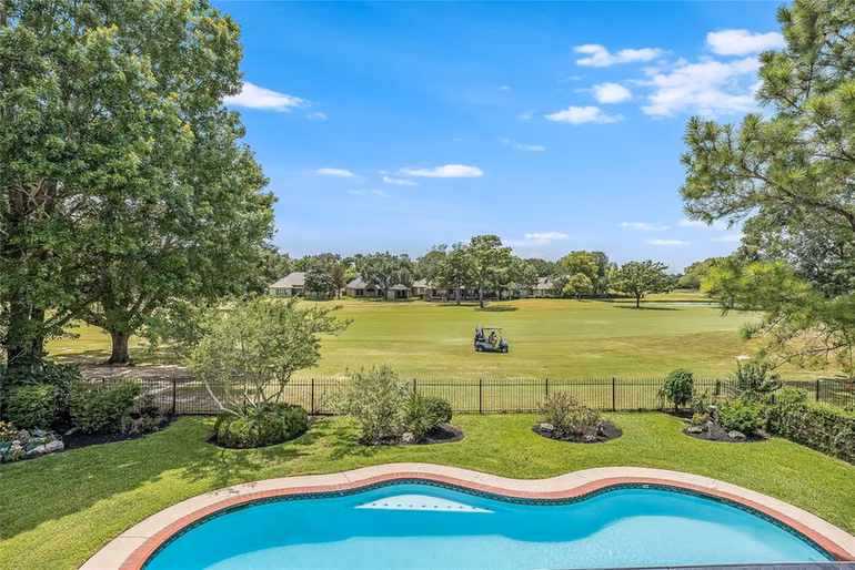 Photo 5 of 4102 Belvoir Park Drive, Katy, TX
