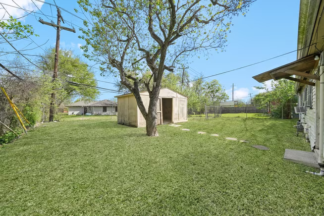 Photo 6 of 4303 Mowery Road, Houston, TX