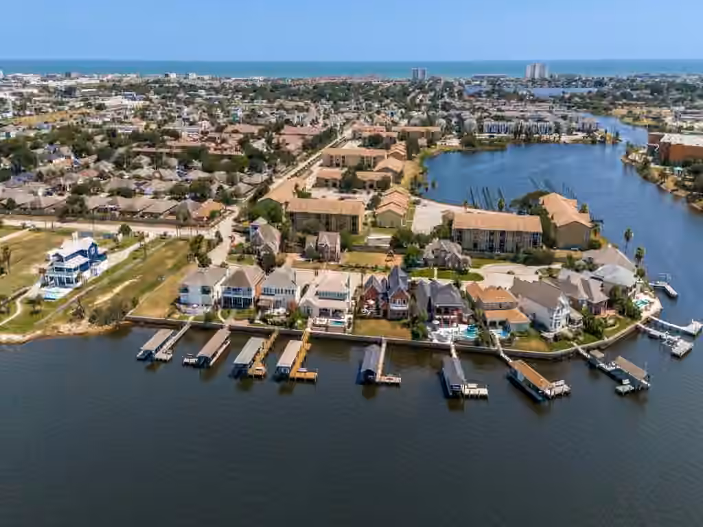 Photo 5 of 7312 Offats Point Circle, Galveston, TX