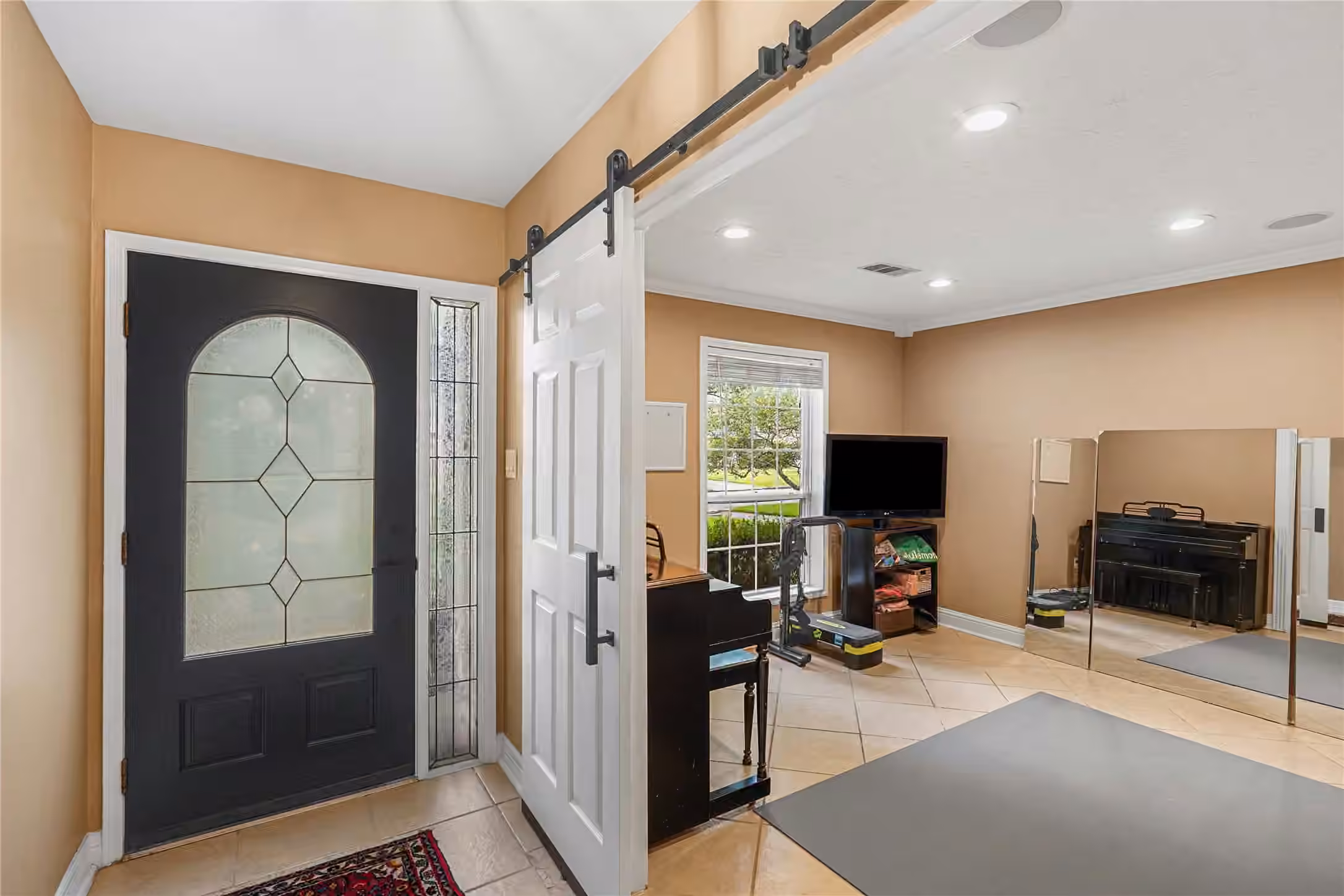 Photo 3 of 2026 Briargreen Drive, Houston, TX
