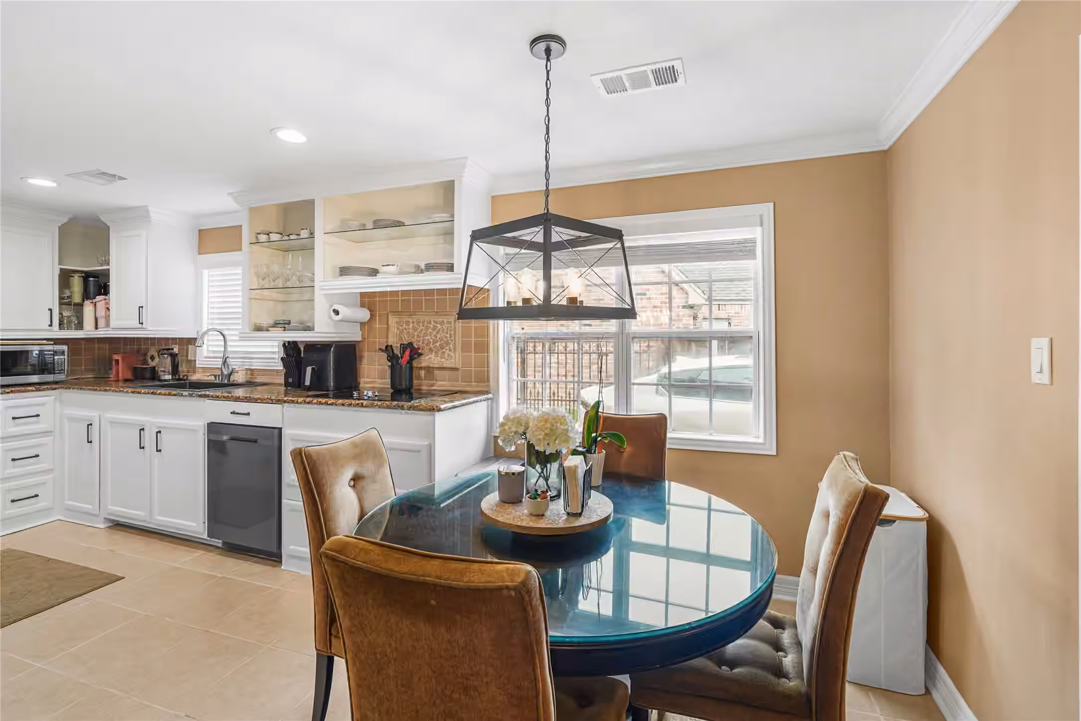 Photo 4 of 2026 Briargreen Drive, Houston, TX