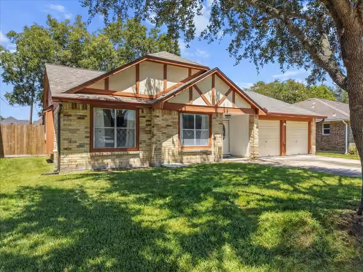 Photo 3 of 2790 Pinewood Drive, League City, TX