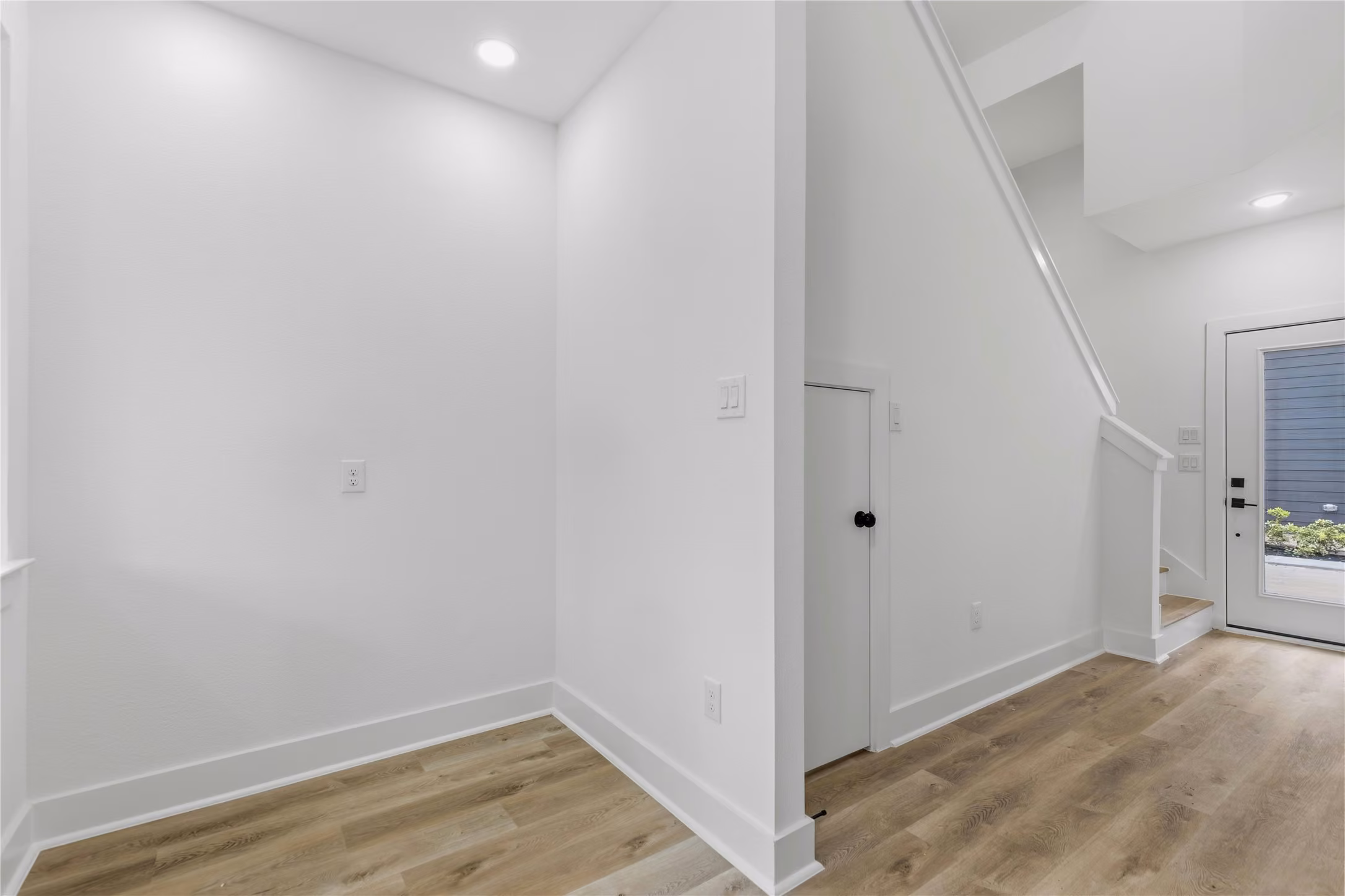 Photo 5 of 812 Elkhart Street B, Houston, TX