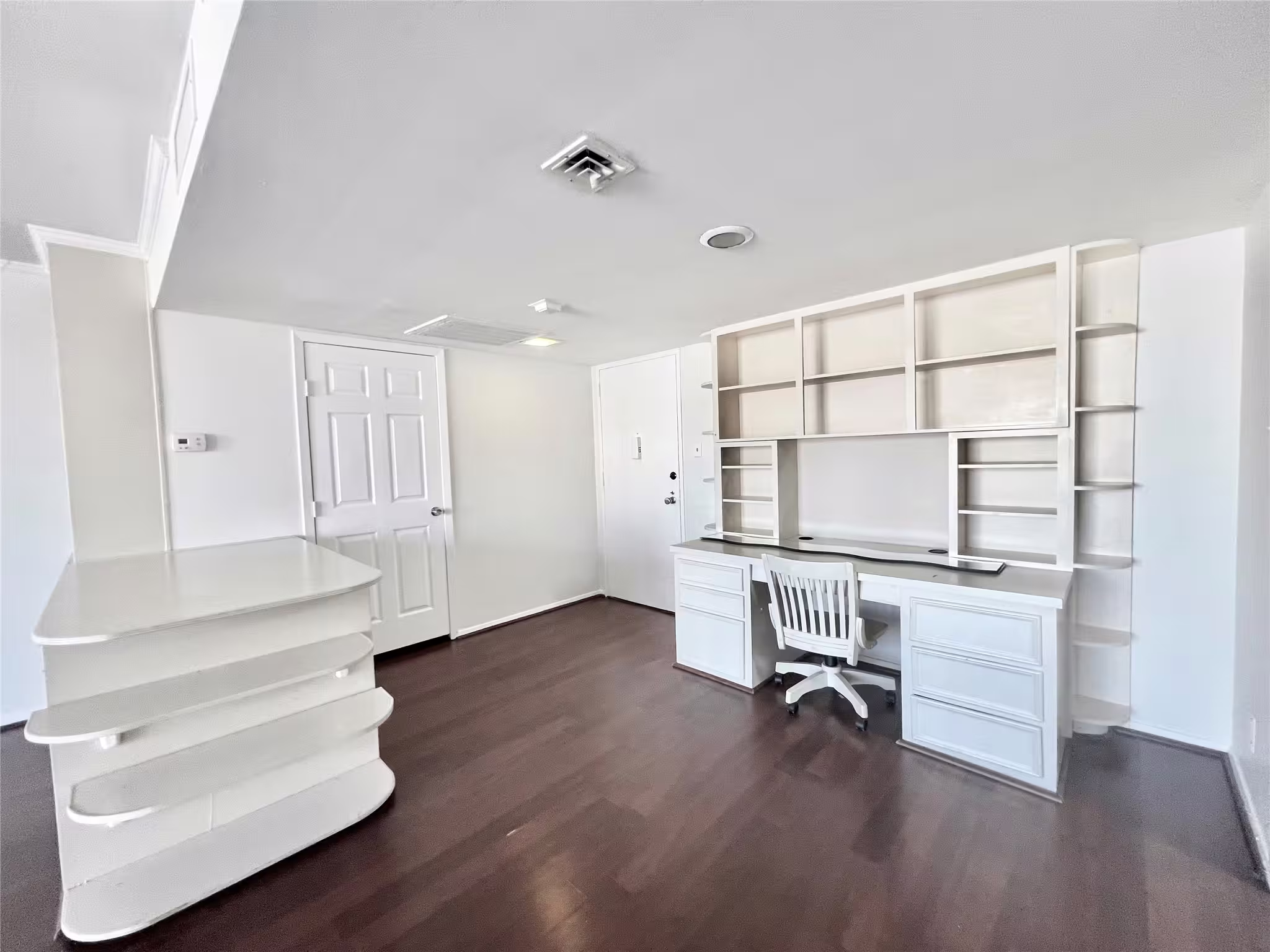 Photo 4 of 2016 Main Street 2405, Houston, TX