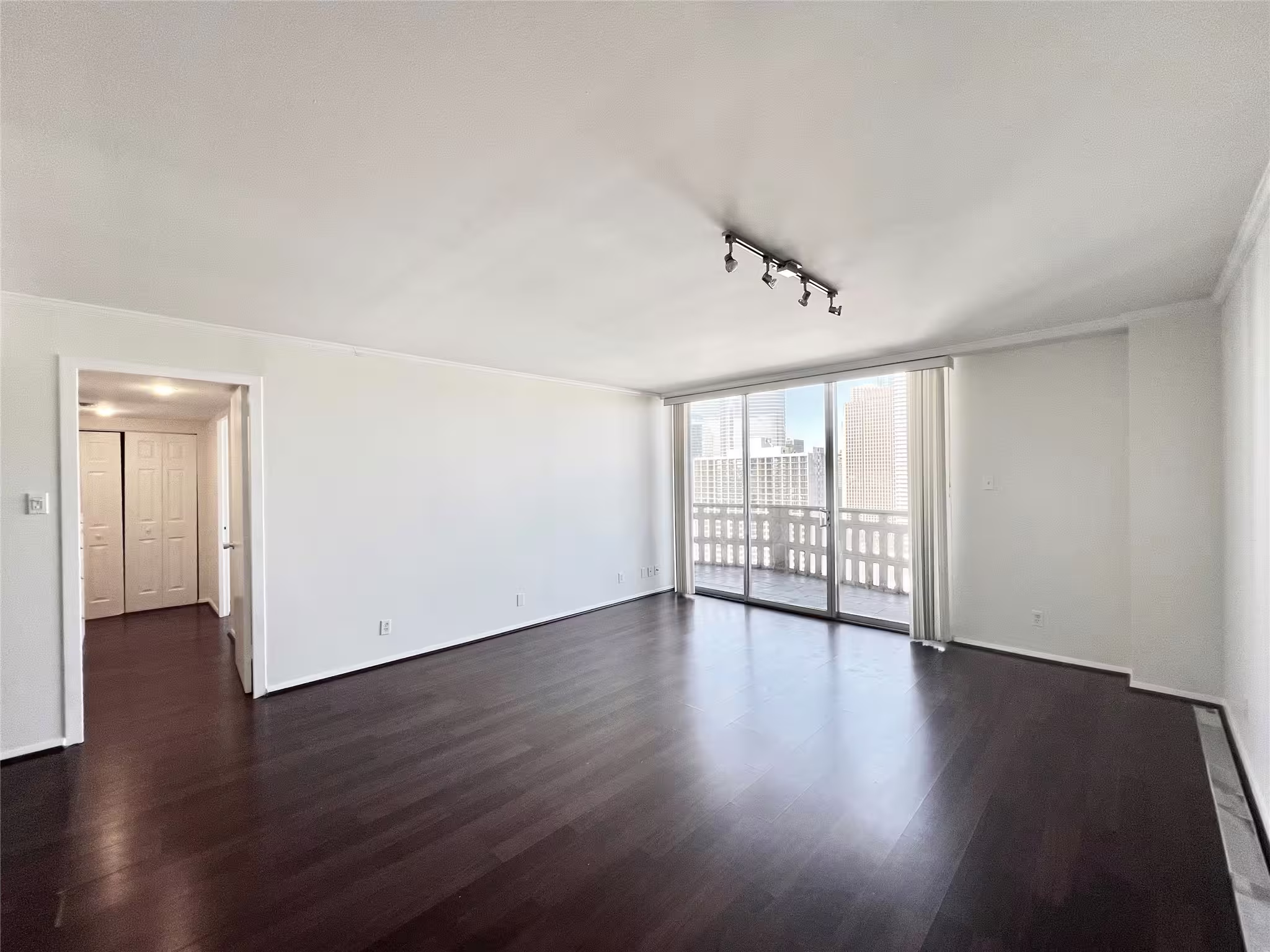 Photo 6 of 2016 Main Street 2405, Houston, TX
