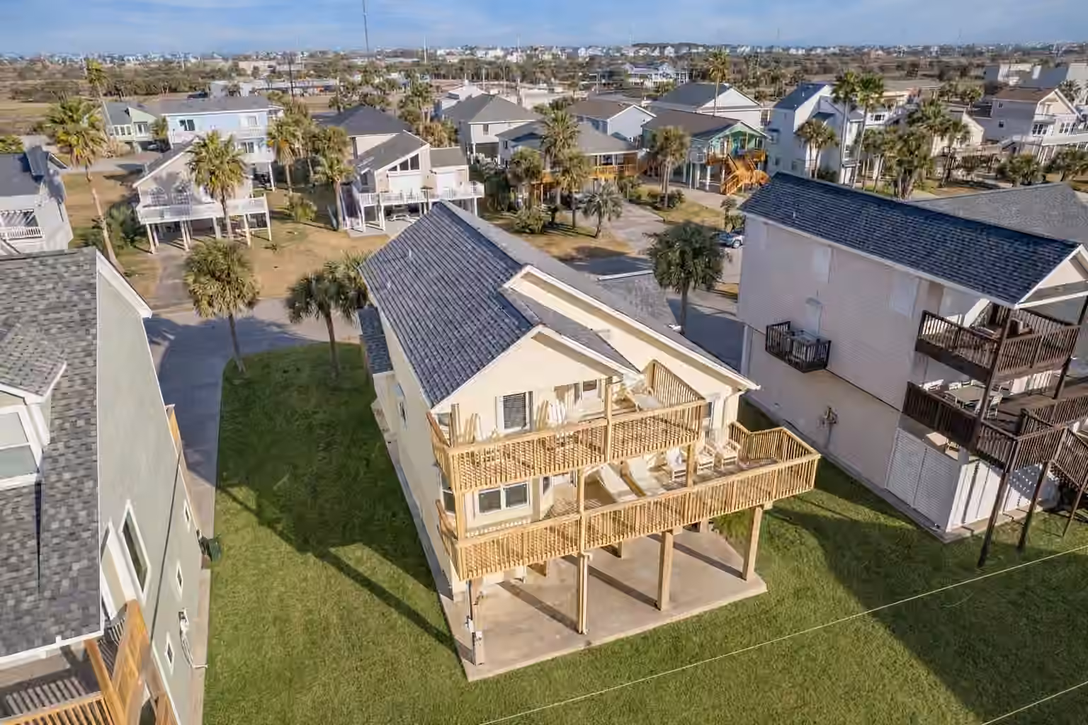 Photo 6 of 13723 Pirates Beach Boulevard, Galveston, TX
