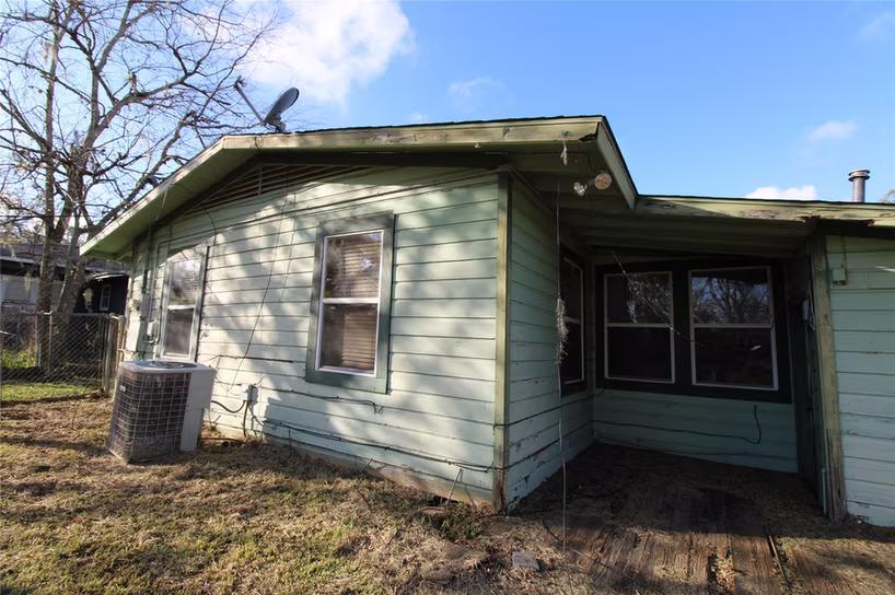 Photo 5 of 430 Winding Way Street, Lake Jackson, TX