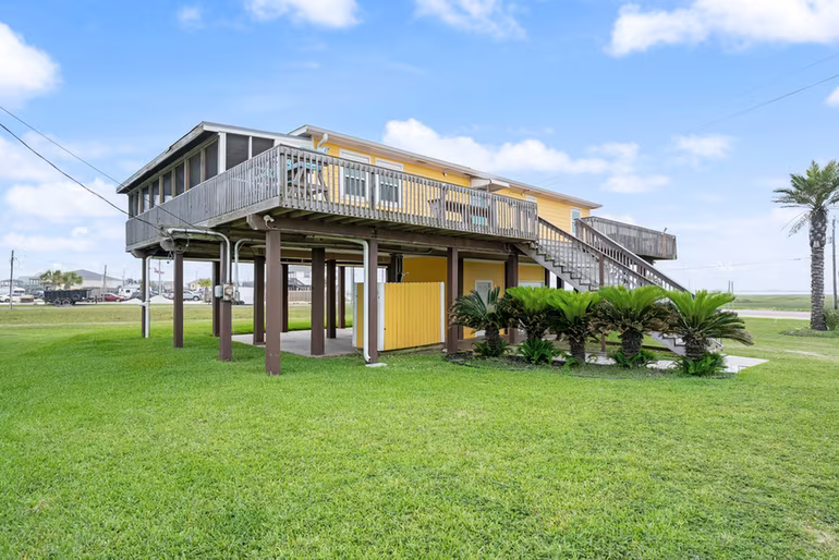 Photo 6 of 125 Bay Avenue, Surfside Beach, TX