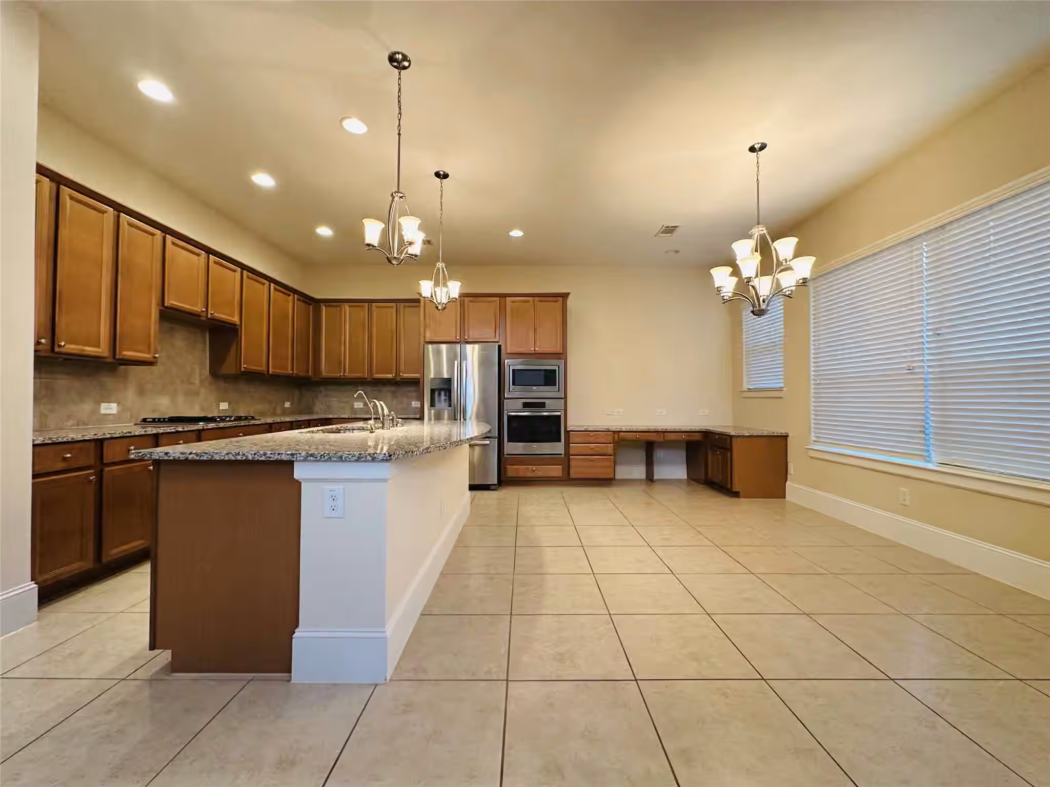 Photo 3 of 8812 Ashbloom Lane, Houston, TX