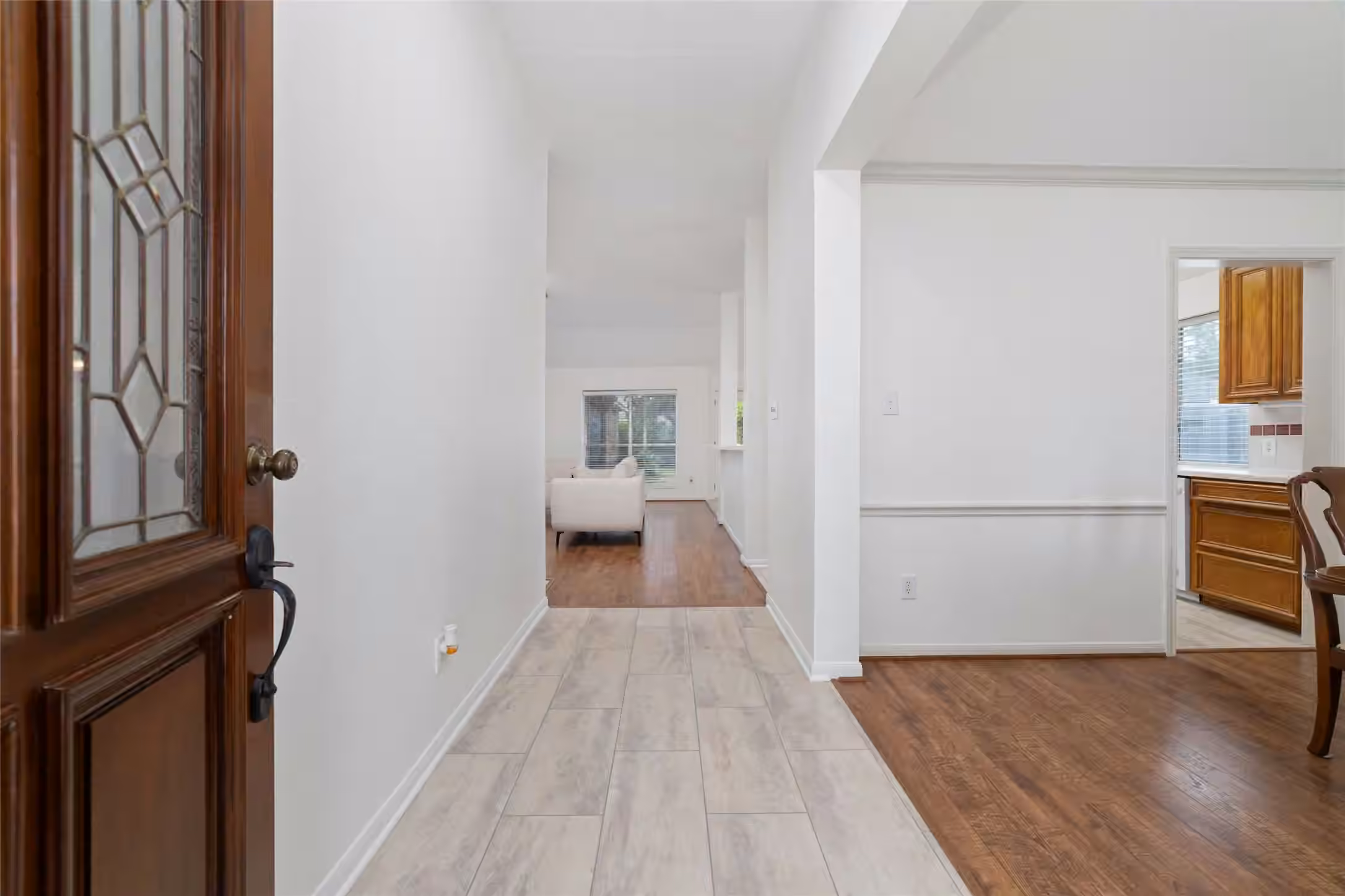 Photo 7 of 12435 Hazyglen Drive, Houston, TX