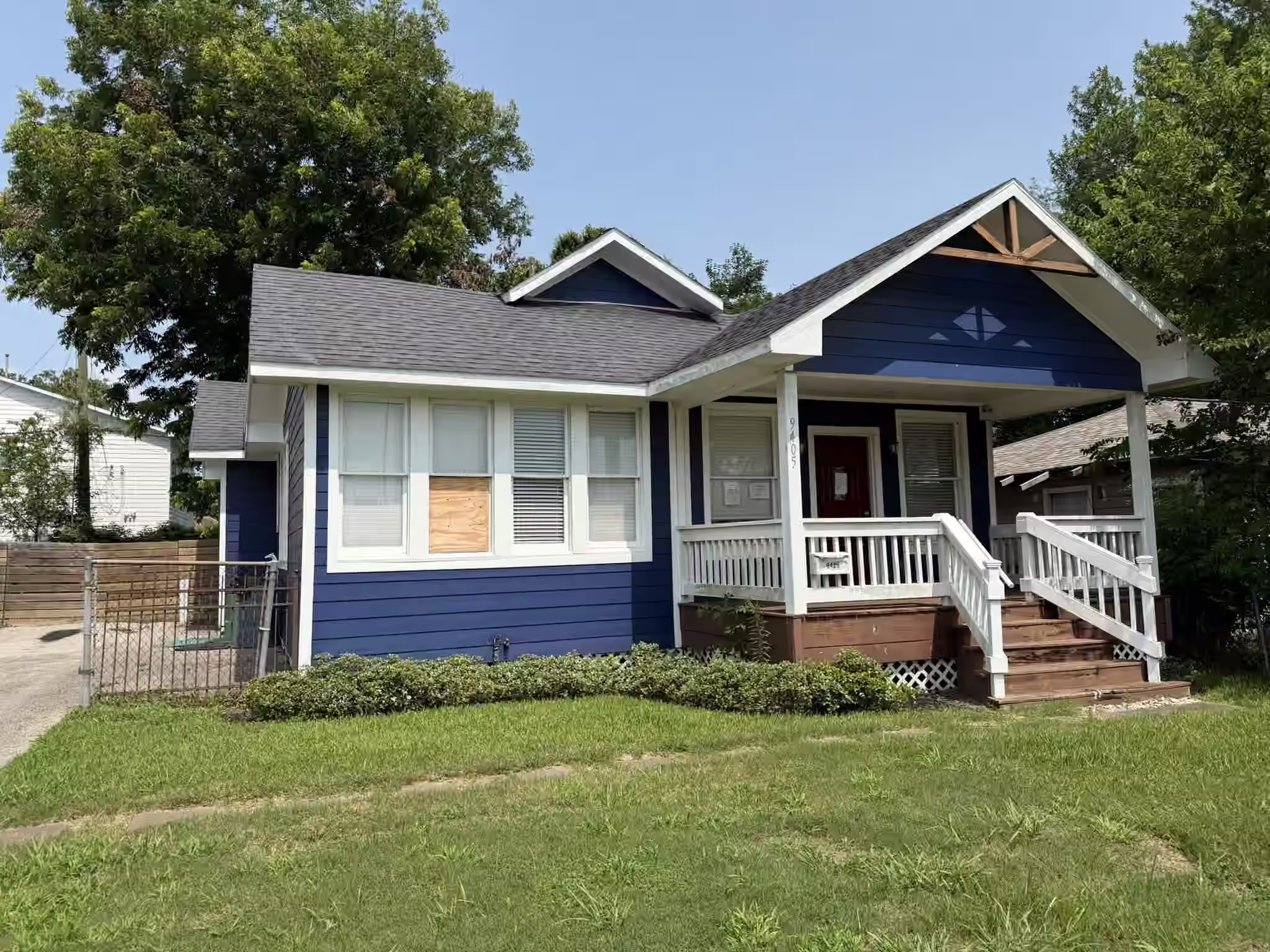 Photo 2 of 9405 Ashville Drive, Houston, TX