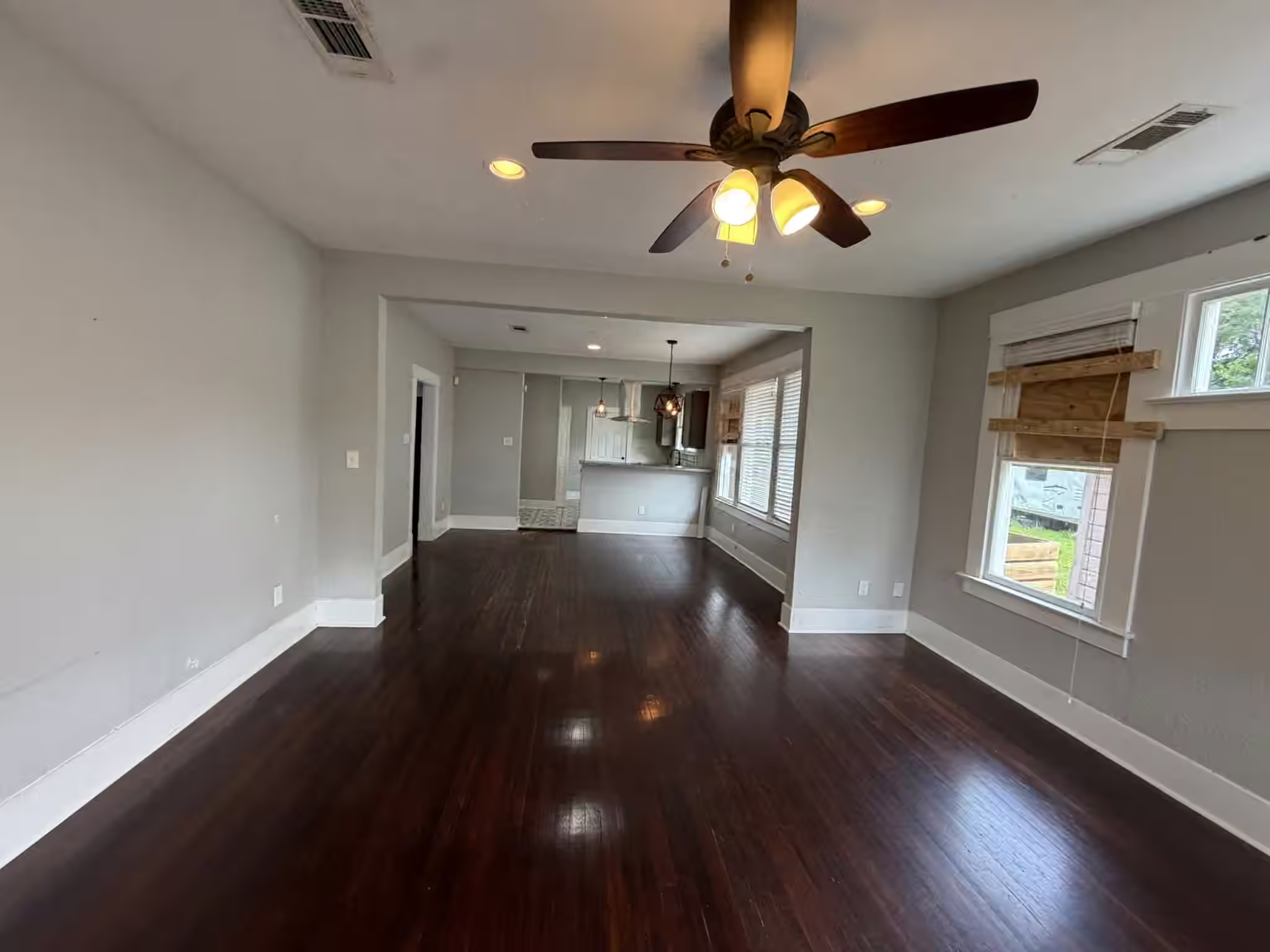 Photo 6 of 9405 Ashville Drive, Houston, TX