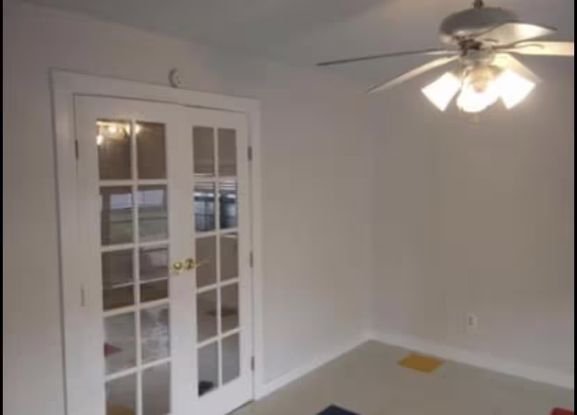 Photo 4 of 233 E Vaughn Lane, Deer Park, TX