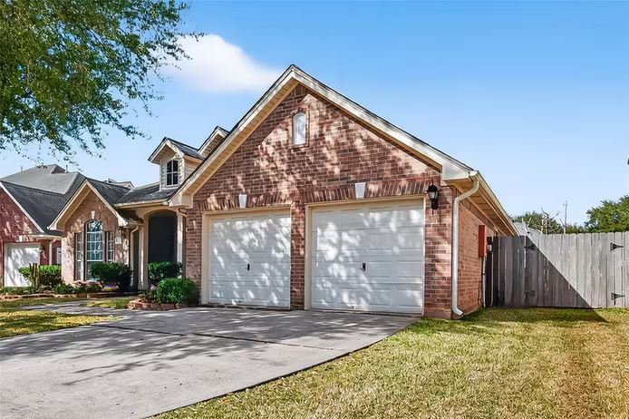 Photo 2 of 4907 Bellmead Drive, Missouri City, TX