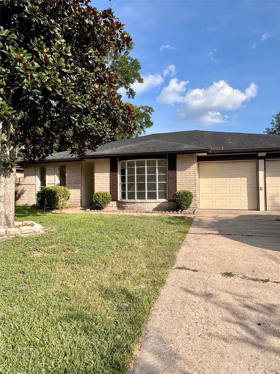 Photo 4 of 218 La Fonda Drive, Houston, TX