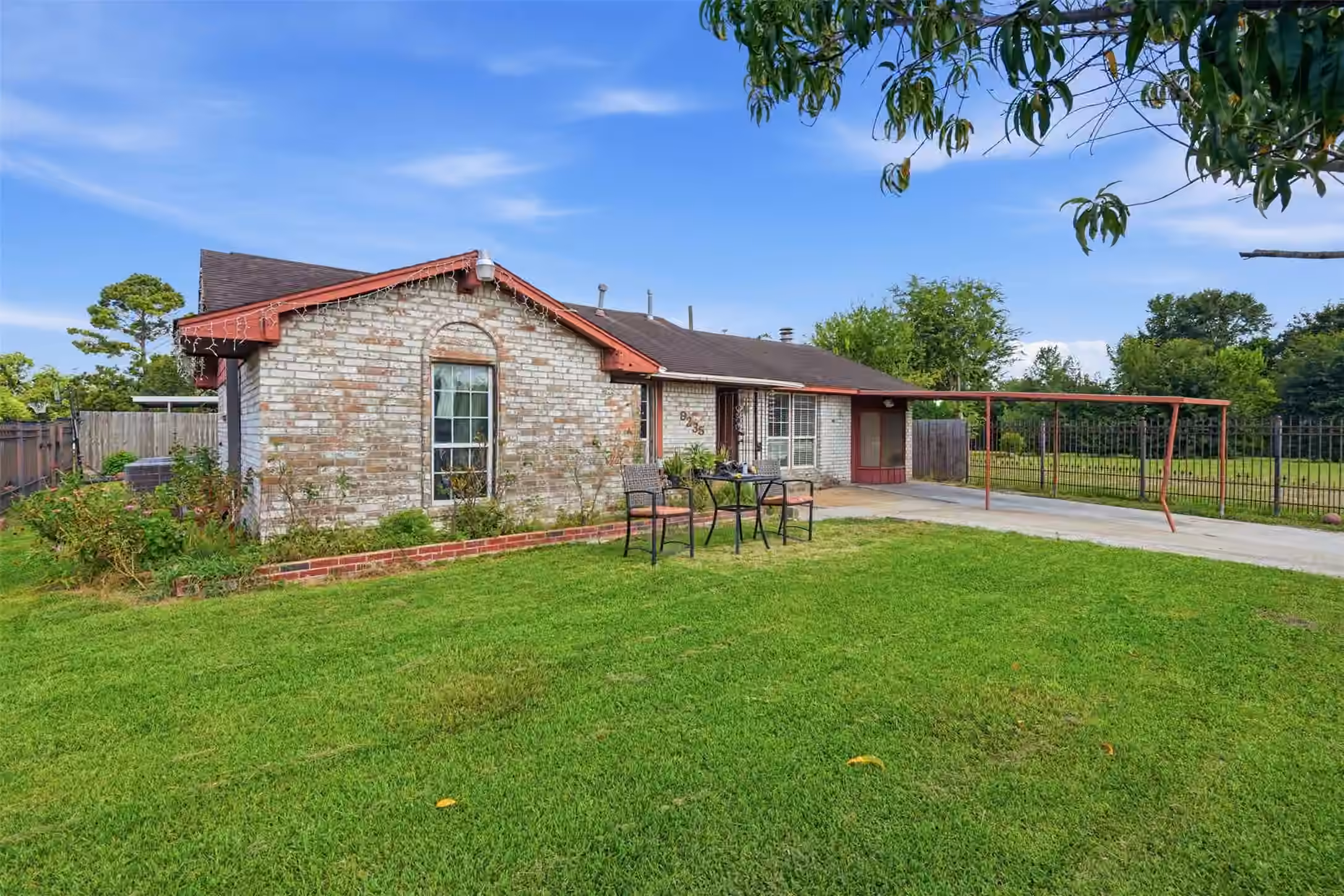 Photo 2 of 9235 Beaver Bend Court, Houston, TX