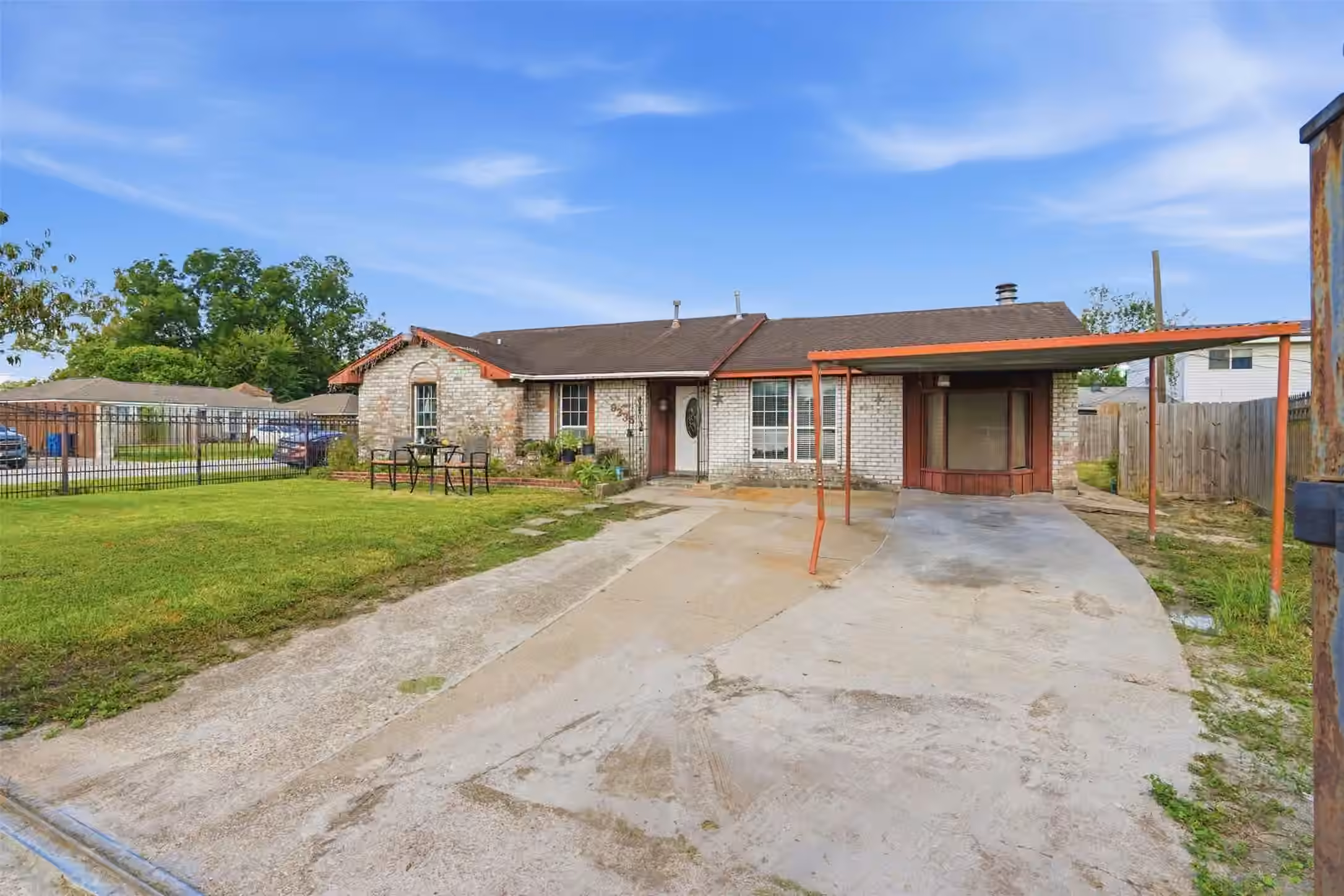 Photo 3 of 9235 Beaver Bend Court, Houston, TX