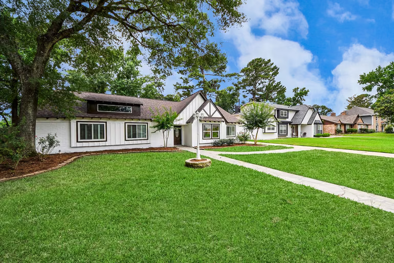 Photo 4 of 25511 Many Oak Drive, Spring, TX