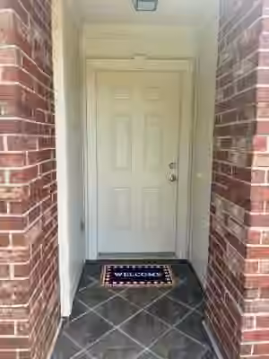 Photo 2 of 910 Old Angleton Road, Clute, TX