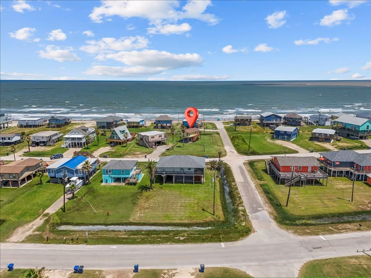 Photo 4 of 819 Sea Shell Drive, Surfside Beach, TX